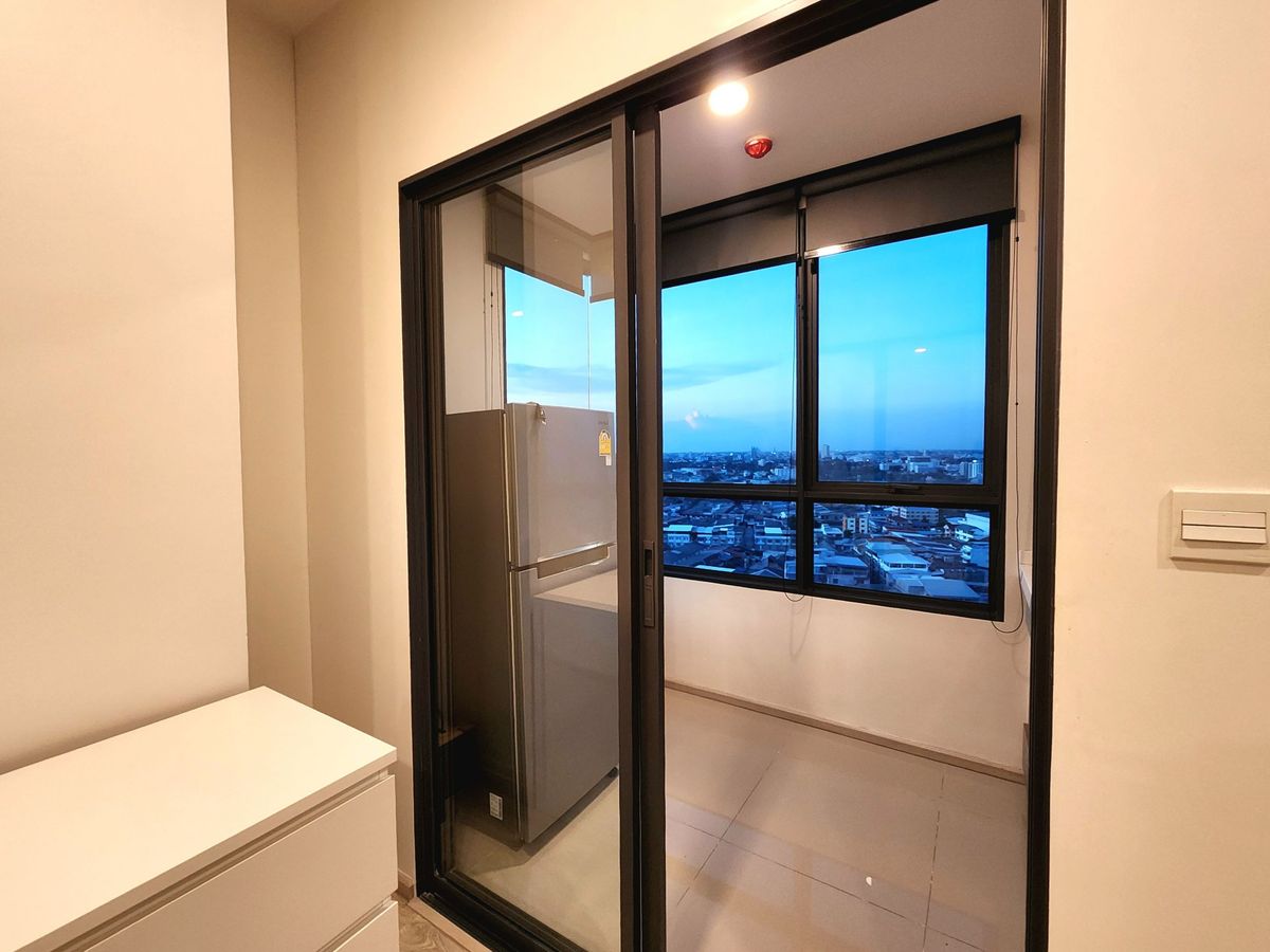 คอนโดปิ่นเกล้า จรัญสนิทวงศ์ : ขายห้องมุม มี 3 ทิศ เหนือ ตะวันตก และทิศใต้ ขายพร้อมอยู่แล้วคอนโด ทำเลศิริราช The Tree จรัญ 30 **แบบ ห้องหายาก 1 ชั้น มี1 ห้อง **โทนขาวมินิมอล