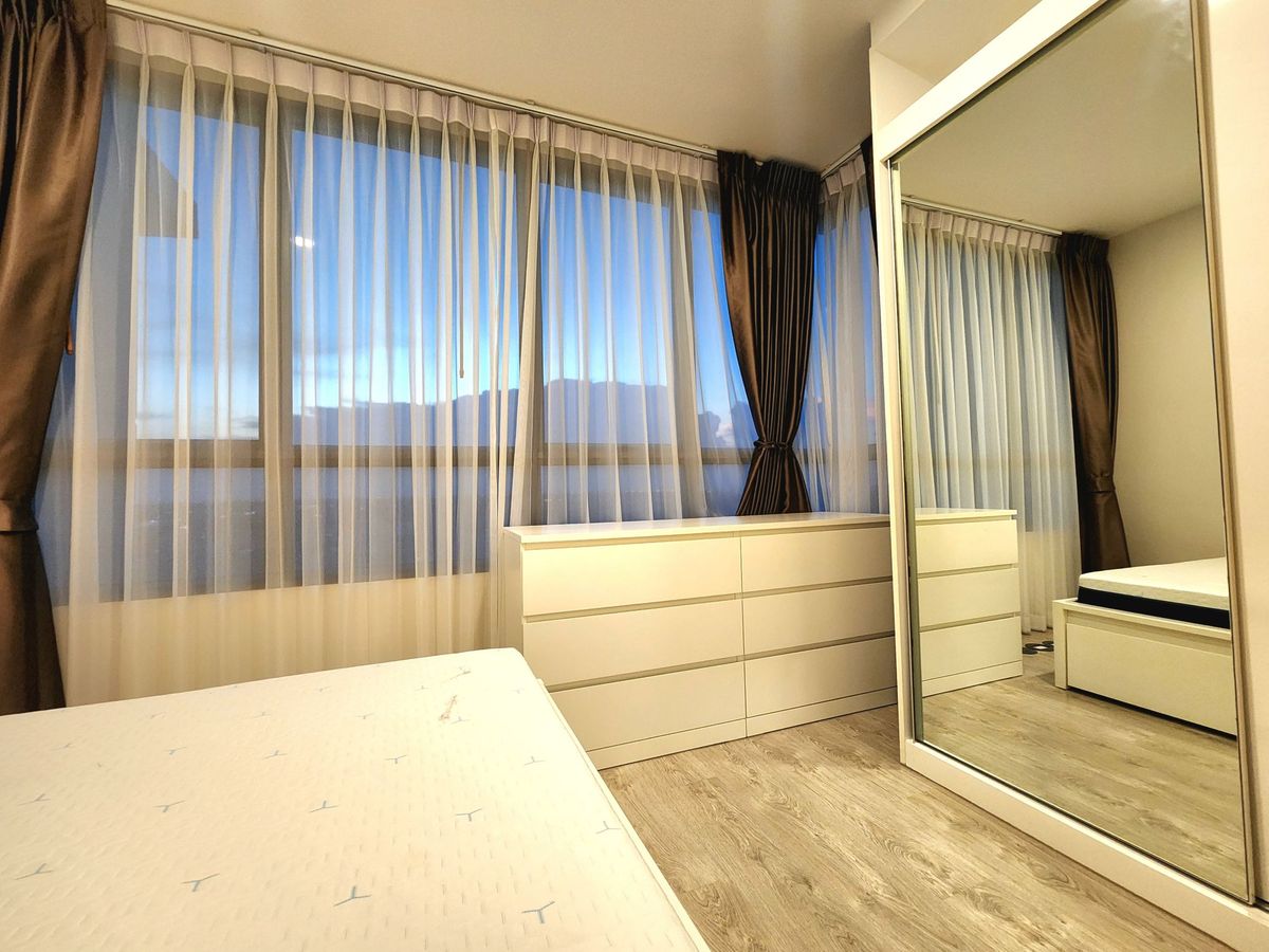 คอนโดปิ่นเกล้า จรัญสนิทวงศ์ : ขายห้องมุม มี 3 ทิศ เหนือ ตะวันตก และทิศใต้ ขายพร้อมอยู่แล้วคอนโด ทำเลศิริราช The Tree จรัญ 30 **แบบ ห้องหายาก 1 ชั้น มี1 ห้อง **โทนขาวมินิมอล