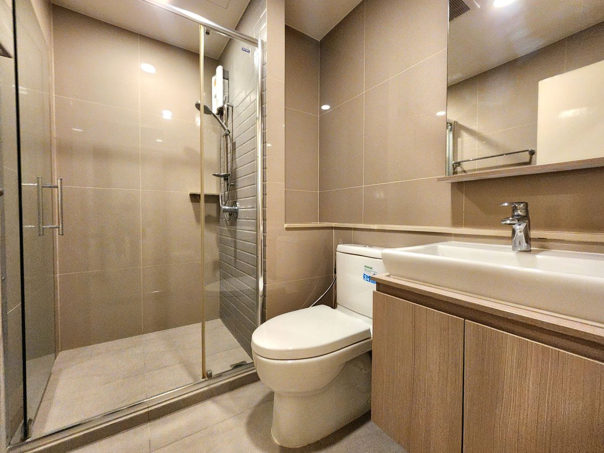 คอนโดปิ่นเกล้า จรัญสนิทวงศ์ : ขายห้องมุม มี 3 ทิศ เหนือ ตะวันตก และทิศใต้ ขายพร้อมอยู่แล้วคอนโด ทำเลศิริราช The Tree จรัญ 30 **แบบ ห้องหายาก 1 ชั้น มี1 ห้อง **โทนขาวมินิมอล