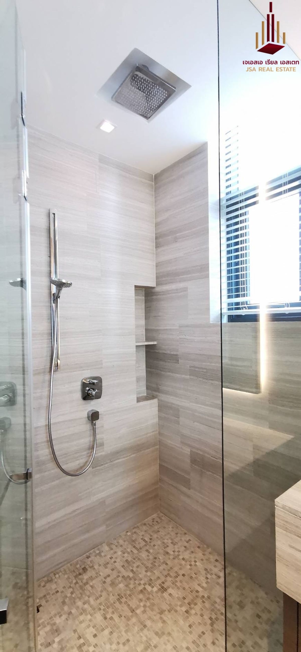 ขายคอนโดสุขุมวิท อโศก ทองหล่อ : ✨ For Sale: The Diplomat 39 Condo ✨  💰 Only 32,860,000 THB