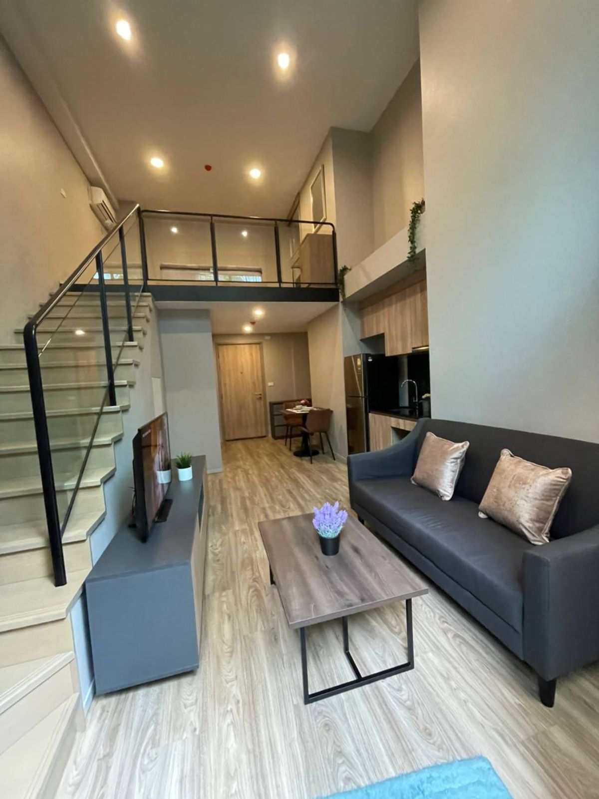 ให้เช่าคอนโดสาทร นราธิวาส : ✨Condo for Rent : Blossom Sathorn - Charoenrat ( AP-02) ( line : @condo91 )