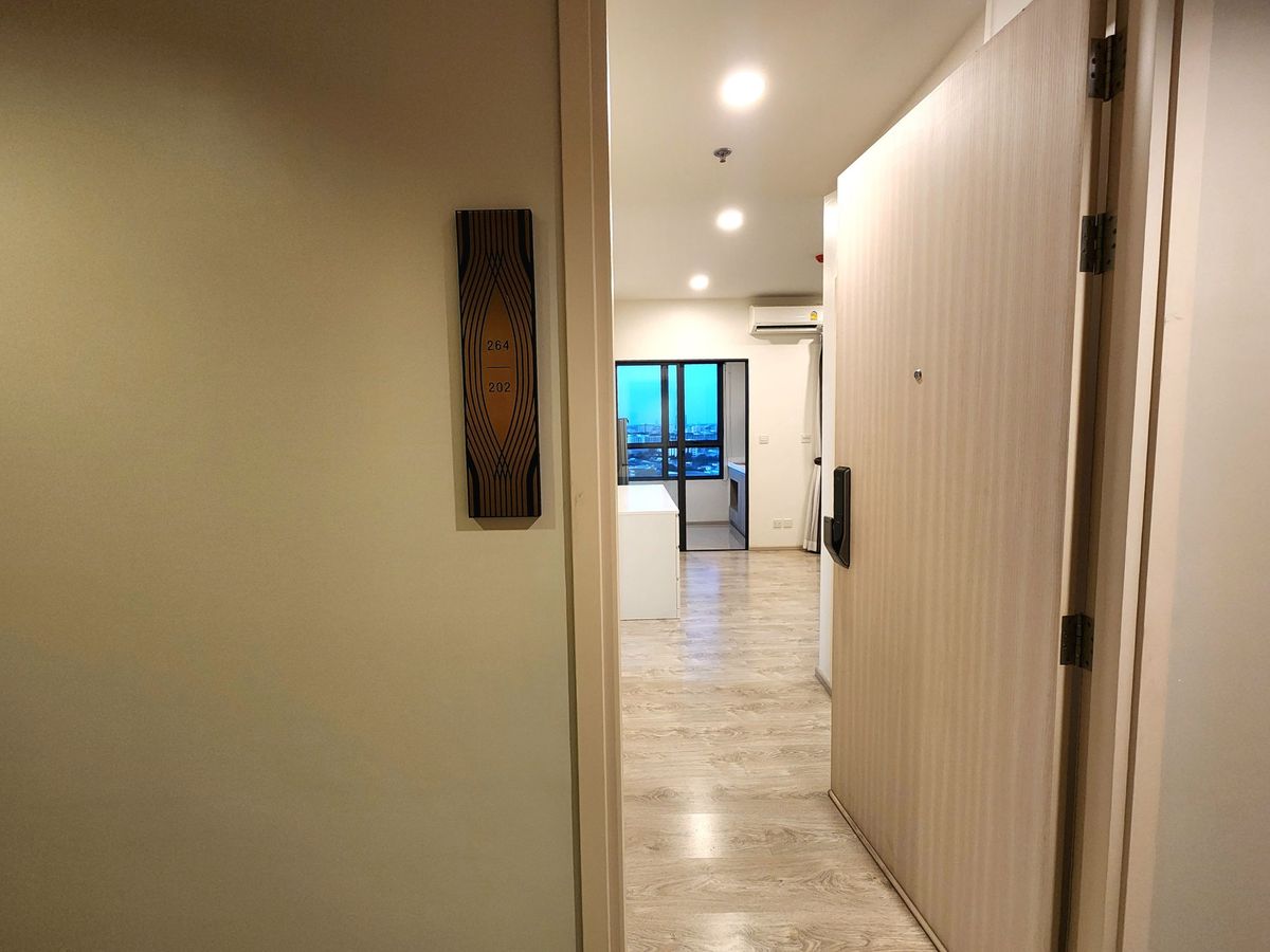 คอนโดปิ่นเกล้า จรัญสนิทวงศ์ : ขายห้องมุม มี 3 ทิศ เหนือ ตะวันตก และทิศใต้ ขายพร้อมอยู่แล้วคอนโด ทำเลศิริราช The Tree จรัญ 30 **แบบ ห้องหายาก 1 ชั้น มี1 ห้อง **โทนขาวมินิมอล