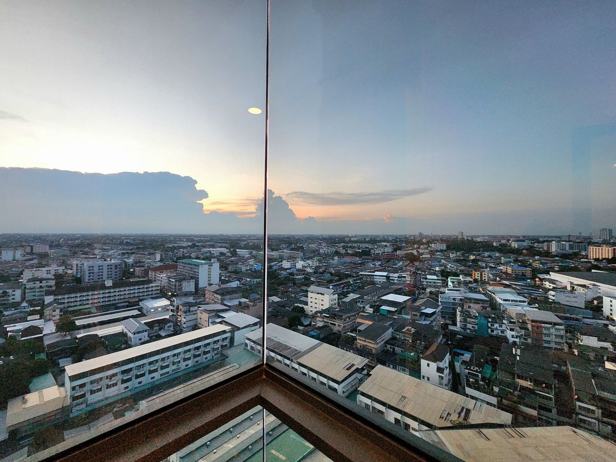 คอนโดปิ่นเกล้า จรัญสนิทวงศ์ : ขายห้องมุม มี 3 ทิศ เหนือ ตะวันตก และทิศใต้ ขายพร้อมอยู่แล้วคอนโด ทำเลศิริราช The Tree จรัญ 30 **แบบ ห้องหายาก 1 ชั้น มี1 ห้อง **โทนขาวมินิมอล