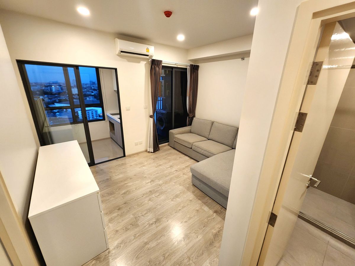 คอนโดปิ่นเกล้า จรัญสนิทวงศ์ : ขายห้องมุม มี 3 ทิศ เหนือ ตะวันตก และทิศใต้ ขายพร้อมอยู่แล้วคอนโด ทำเลศิริราช The Tree จรัญ 30 **แบบ ห้องหายาก 1 ชั้น มี1 ห้อง **โทนขาวมินิมอล