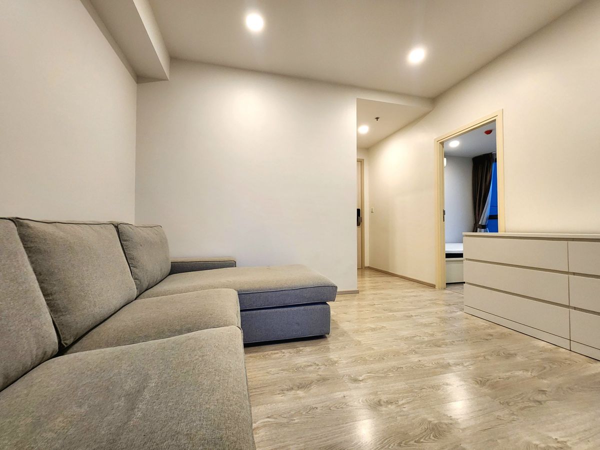 คอนโดปิ่นเกล้า จรัญสนิทวงศ์ : ขายห้องมุม มี 3 ทิศ เหนือ ตะวันตก และทิศใต้ ขายพร้อมอยู่แล้วคอนโด ทำเลศิริราช The Tree จรัญ 30 **แบบ ห้องหายาก 1 ชั้น มี1 ห้อง **โทนขาวมินิมอล