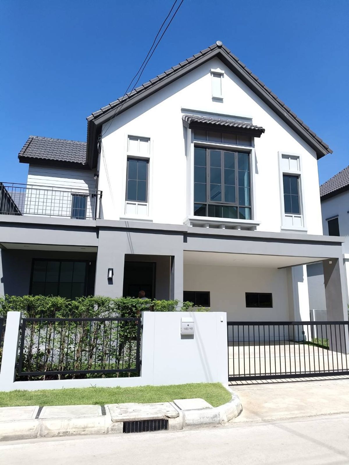For RentHouseLadkrabang, Suwannaphum Airport : Rent a detached house Saran Siri Ramkhamhaeng Project 65,000 baht per month