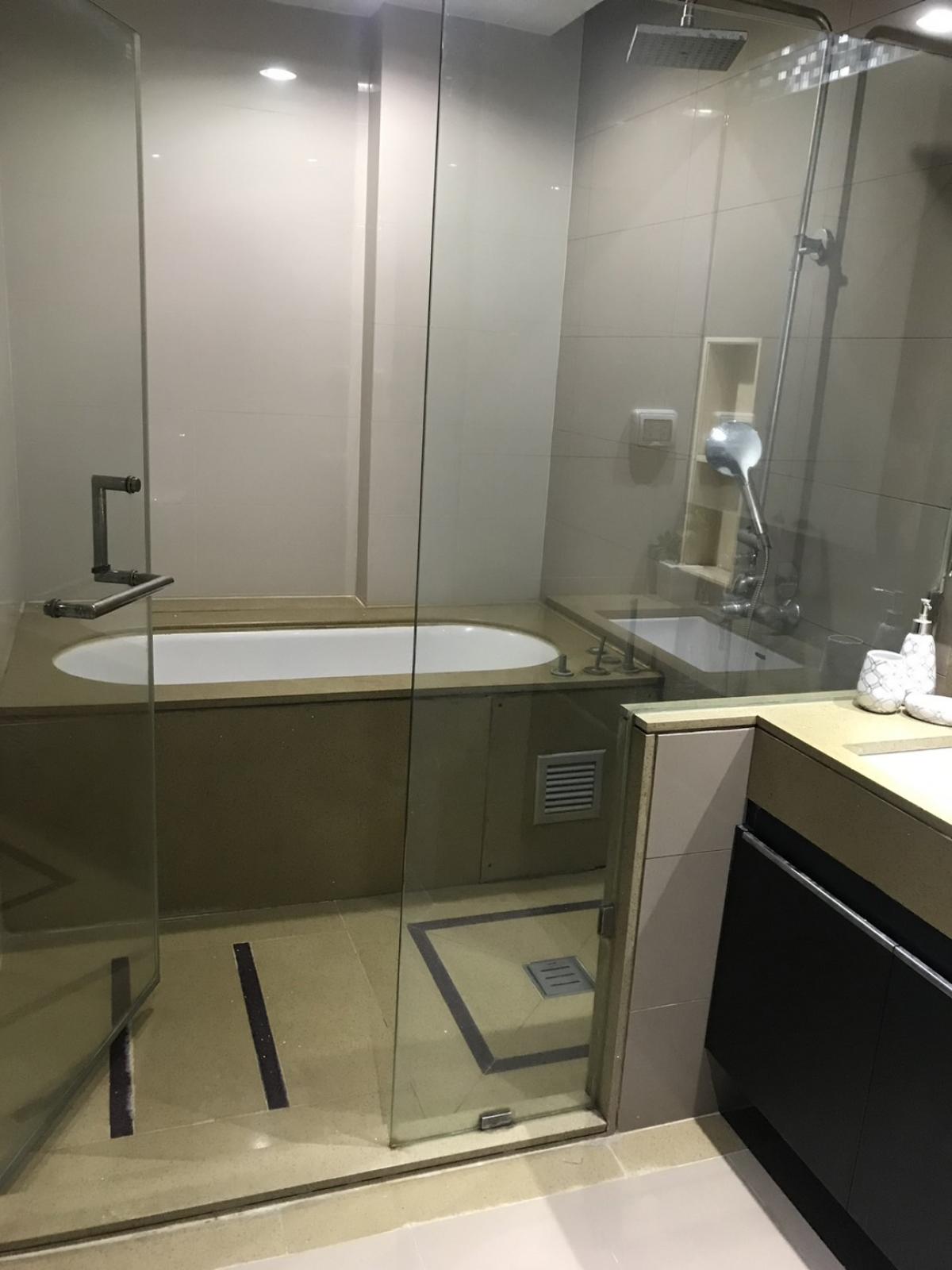 For RentCondoRatchathewi,Phayathai : Rent a condo The Address Pathumwan 2 bedrooms in the city centernear BTS Ratchathewi for only 40,000 baht/month!