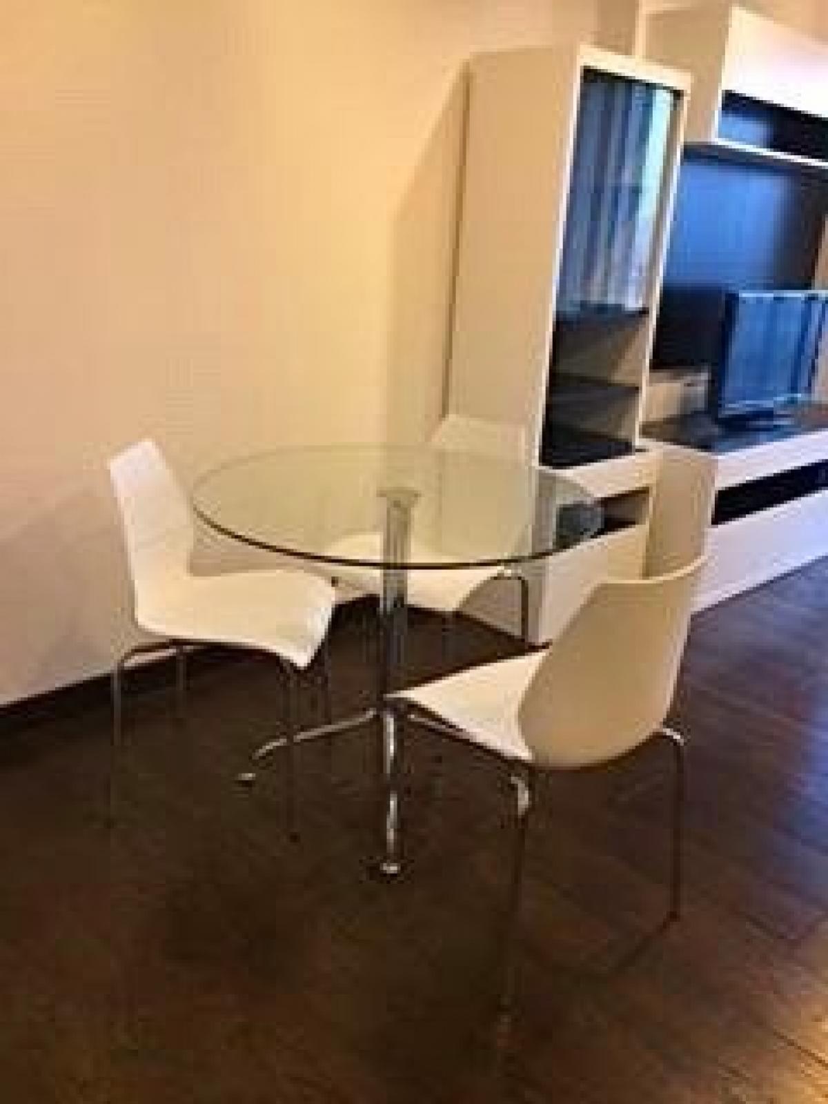 For RentCondoRatchathewi,Phayathai : Beautiful and ready to move in! 2 bedrooms at Ideo Q Phayathai, close to BTS for only 38,000฿/monthUltimate city living convenience with fitness, garden, and 24-hour security. Don't miss a beat!