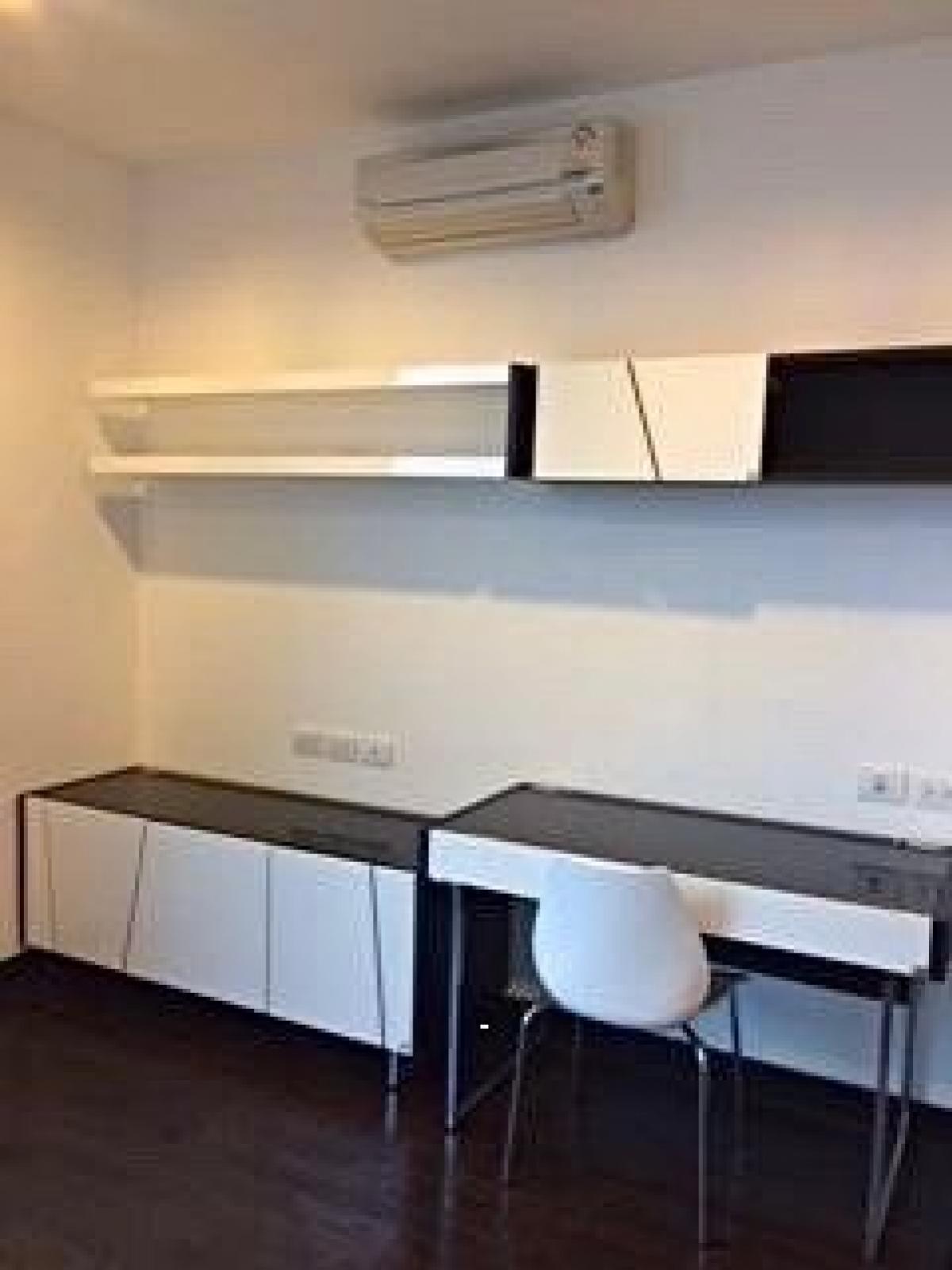 For RentCondoRatchathewi,Phayathai : Beautiful and ready to move in! 2 bedrooms at Ideo Q Phayathai, close to BTS for only 38,000฿/monthUltimate city living convenience with fitness, garden, and 24-hour security. Don't miss a beat!