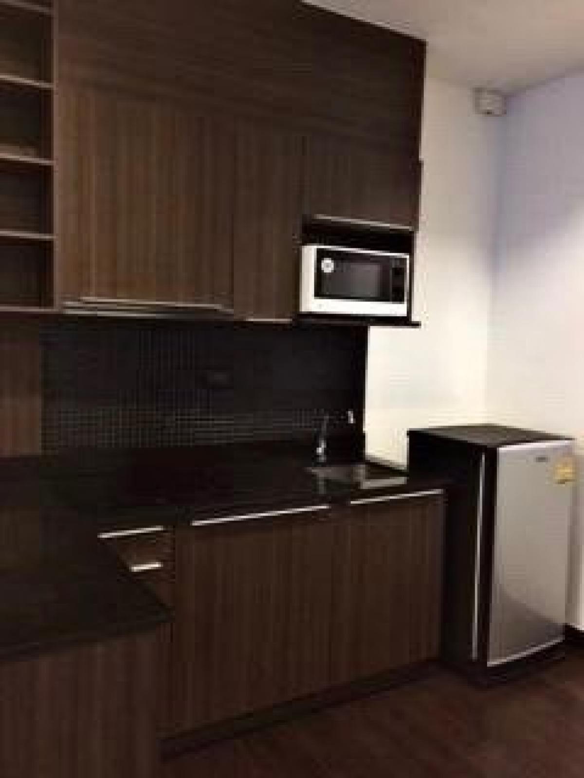 For RentCondoRatchathewi,Phayathai : Beautiful and ready to move in! 2 bedrooms at Ideo Q Phayathai, close to BTS for only 38,000฿/monthUltimate city living convenience with fitness, garden, and 24-hour security. Don't miss a beat!