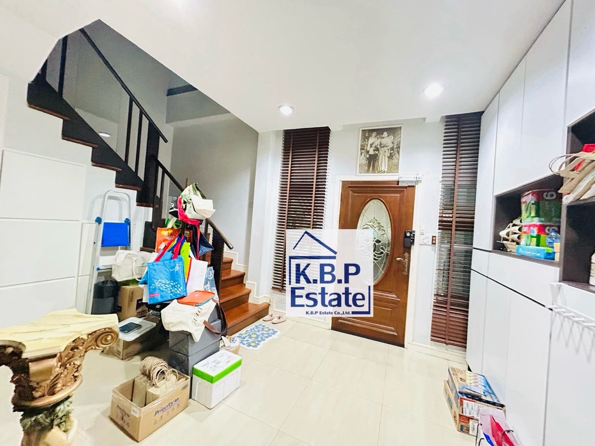 ขายทาวน์โฮมสาทร นราธิวาส : ขายบ้านกลางกรุงสาทร-นราธิวาส 4ชั้น 5 ห้องนอน 6 ห้องน้ำ 23.40ตร.วา /277 ตรม. นัดชมโทร.0645254286