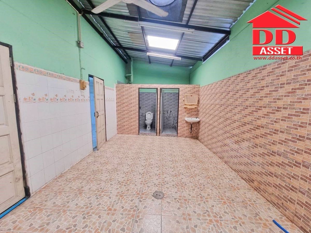 Shop HouseSamut Prakan,Samrong : Selling/ renting 2 commercial buildings, Soi Yu Suk, near Bang Mueang Municipality, Samut Prakan, Kanchana Code: T8224