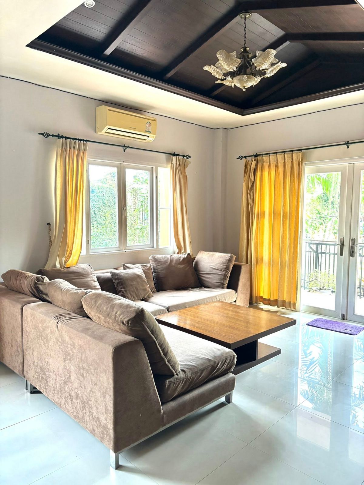 บ้านลาดพร้าว101 แฮปปี้แลนด์ : 🌟 ขาย/ให้เช่าบ้านเดี่ยว 2 ชั้น โครงการ Krongthong Villa Park ทำเลบางกะปิ ขนาดใหญ่ 3 ห้องนอน 3 ห้องน้ำ พร้อมที่จอดรถ 1-2 คัน ตกแต่งครบพร้อมเข้าอยู่ เหมาะสำหรับครอบครัว เดินทางสะดวก ใกล้ห้างสรรพสินค้า โรงเรียน โรงพยาบาล