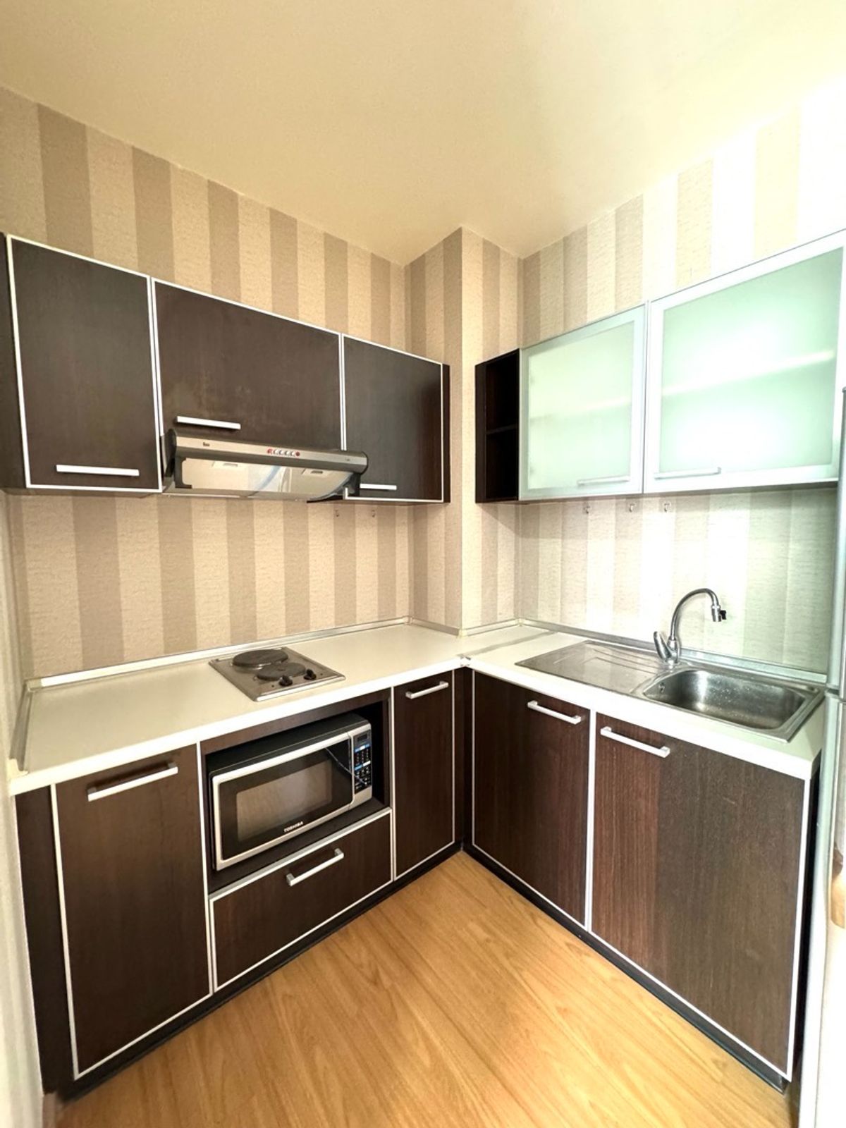 For RentCondoSathorn, Narathiwat : Available: The Complete Narathiwat Condo, large 2-bedroom, 2-bathroom unit.