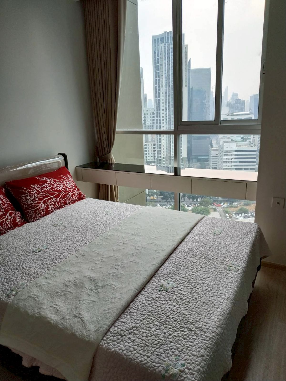 ให้เช่าคอนโดรัชดา ห้วยขวาง : 💎 โทนหรูหรา (Luxury Tone)  ✨ Noble Revolve Ratchada 2 For Rent ✨