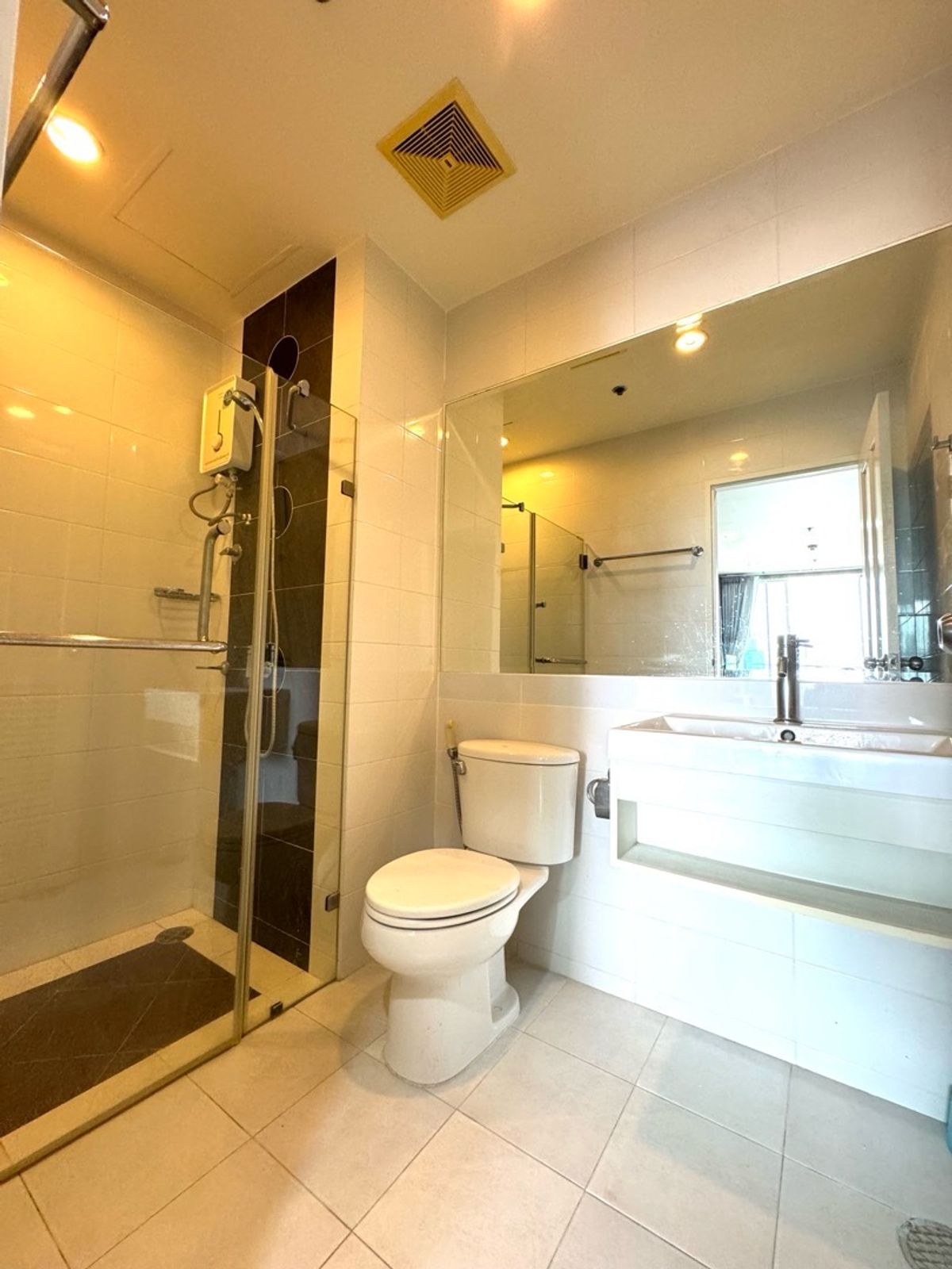 For RentCondoSathorn, Narathiwat : Available: The Complete Narathiwat Condo, large 2-bedroom, 2-bathroom unit.
