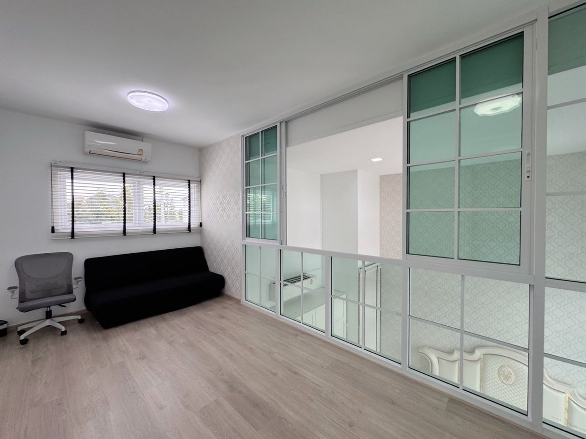 ให้เช่าทาวน์โฮมบางนา แบริ่ง ลาซาล : 💥ForRent💥3Bed • Indy Bangna-Ramkhamhang 2 🏡 Near Mega Bangna ✨ Duplex ‼️Corner House with Private Garden 🌳 Ready to move in ‼️