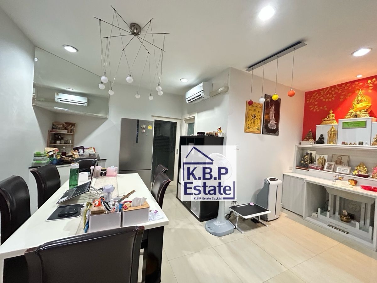 ขายทาวน์โฮมสาทร นราธิวาส : ขายบ้านกลางกรุงสาทร-นราธิวาส 4ชั้น 5 ห้องนอน 6 ห้องน้ำ 23.40ตร.วา /277 ตรม. นัดชมโทร.0645254286