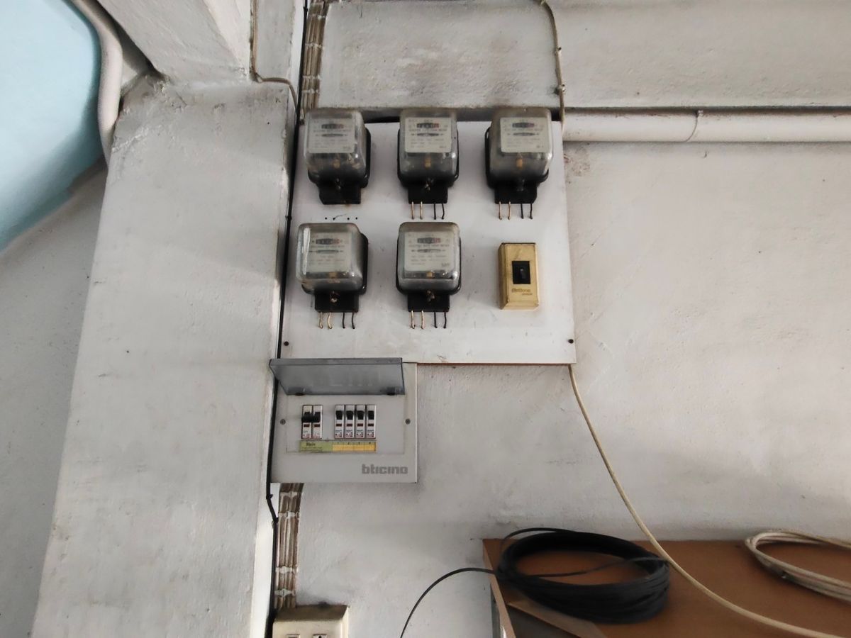 Shop HouseEakachai, Bang Bon : Selling a 4.5 -story commercial building, Ekachai 94 with warehouses and space on the side 🚗 Good location on the main road Ekachai-Bang Bon Near Kanchanaphisek Road, near the expressway 📍 area 44.8 sq.w. with a warehouse behind Can support various busine