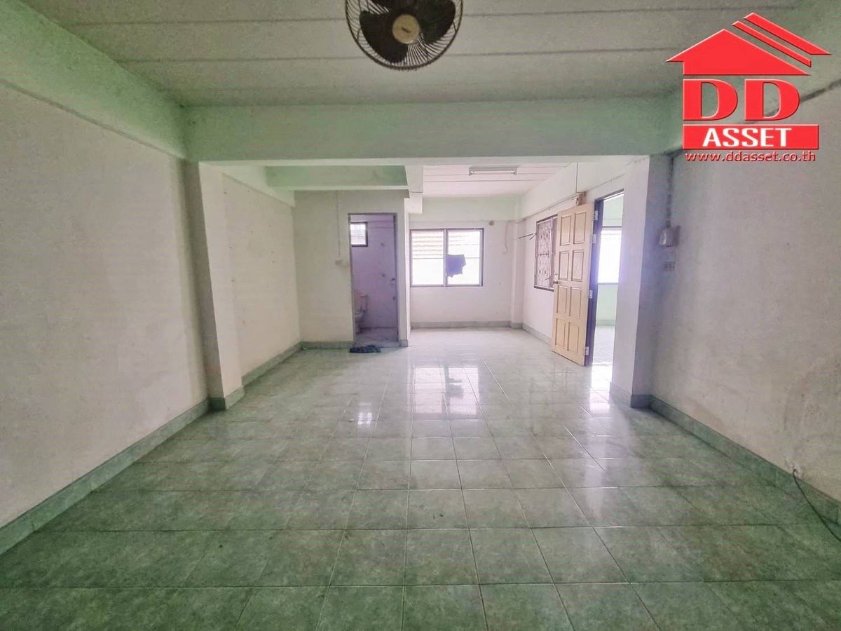 Shop HouseSamut Prakan,Samrong : Selling/ renting 2 commercial buildings, Soi Yu Suk, near Bang Mueang Municipality, Samut Prakan, Kanchana Code: T8224