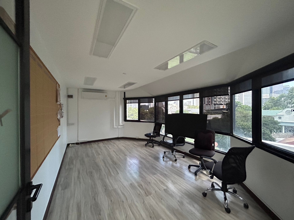 For RentOfficeSathorn, Narathiwat : Office for rent 178 SQM near BTS Saint Louis