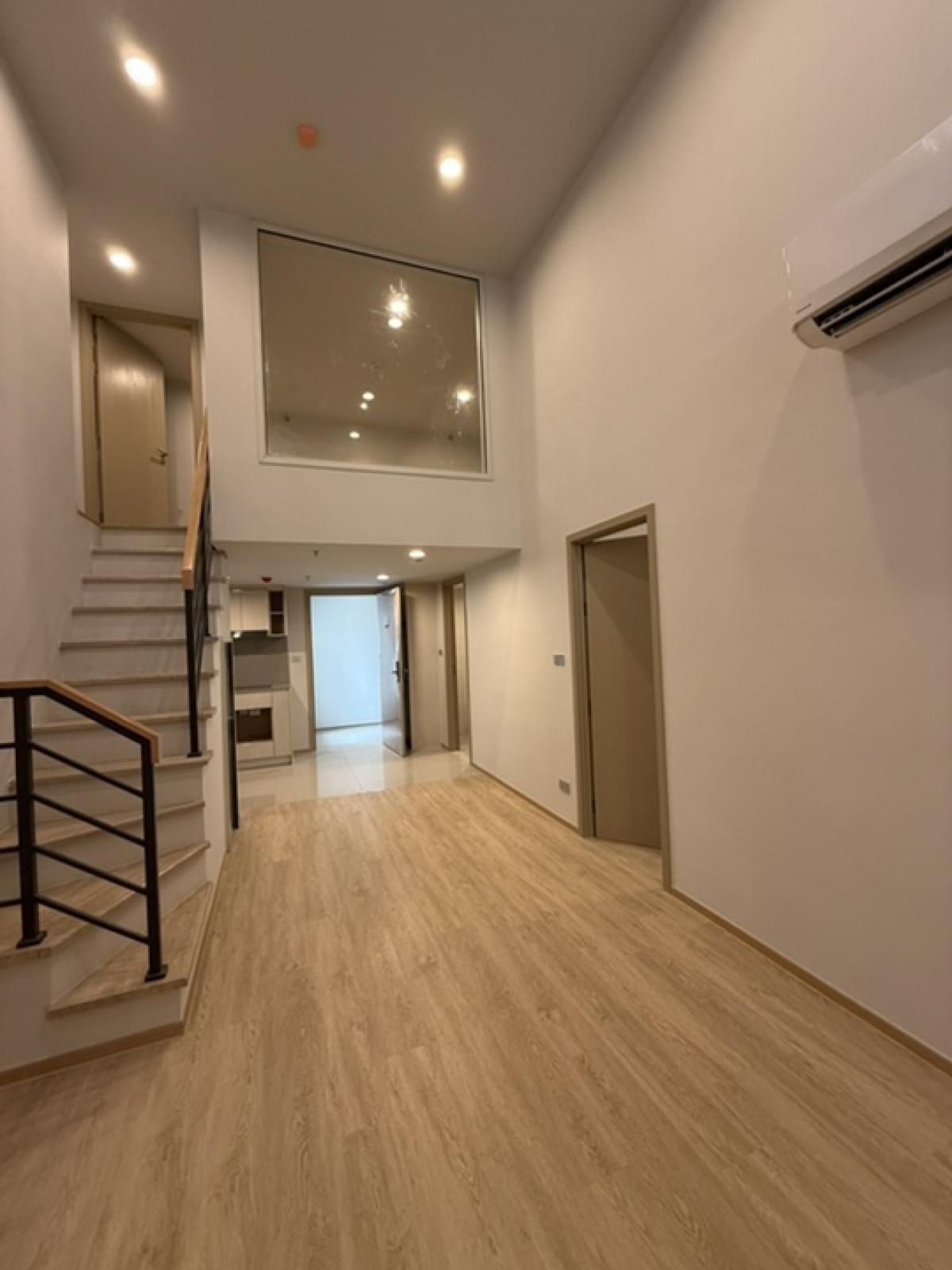 ขายดาวน์คอนโดสยาม จุฬา สามย่าน : ห้องสวย มุมดีที่สุด !! ขายดาวน์ด่วนมาก คัลเจอร์จุฬา สามย่าน สองห้องสองห้องน้ำ 66ตรม ถูกมาก 13,990,000 mb