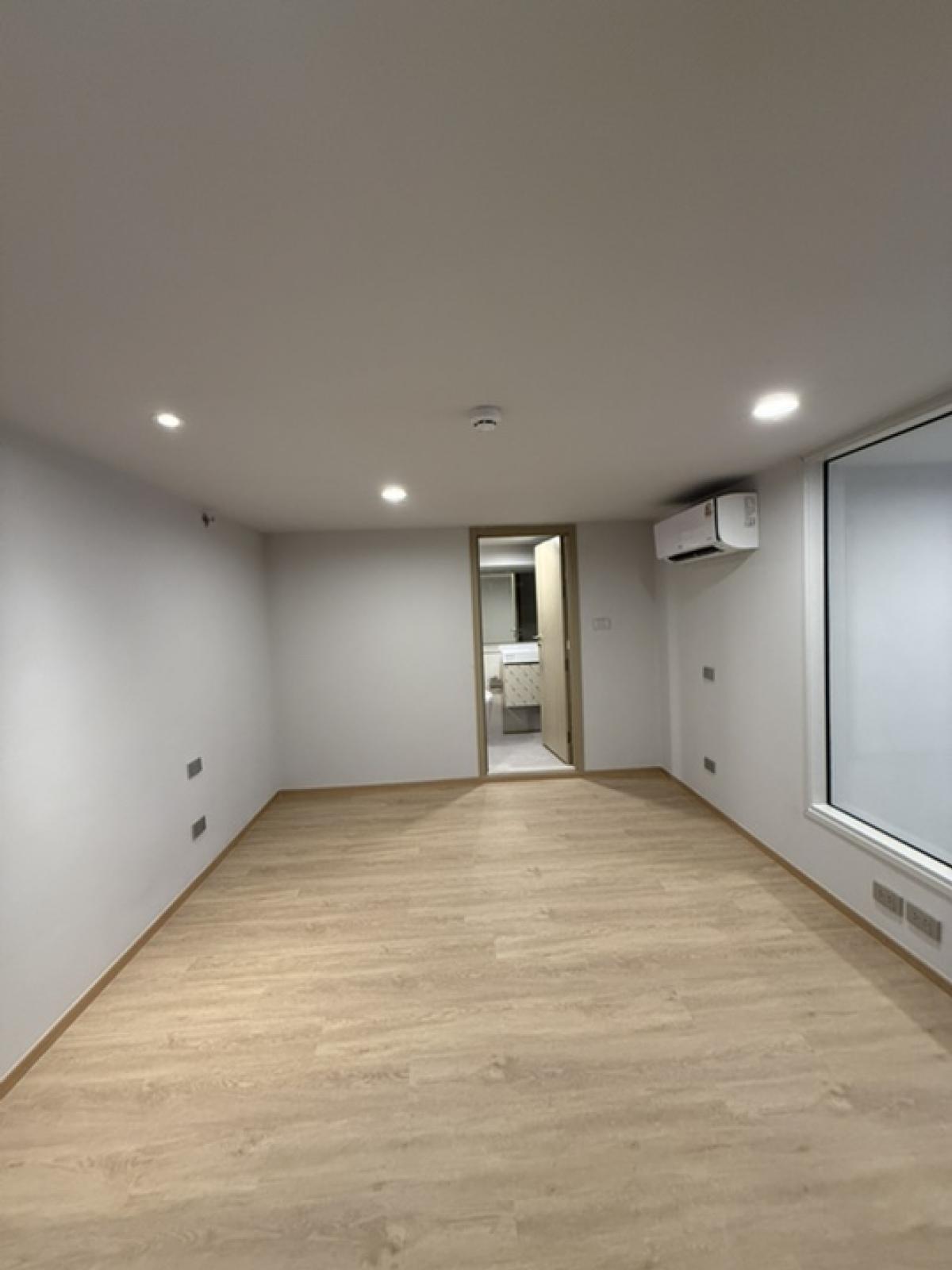 ขายดาวน์คอนโดสยาม จุฬา สามย่าน : ห้องสวย มุมดีที่สุด !! ขายดาวน์ด่วนมาก คัลเจอร์จุฬา สามย่าน สองห้องสองห้องน้ำ 66ตรม ถูกมาก 13,990,000 mb