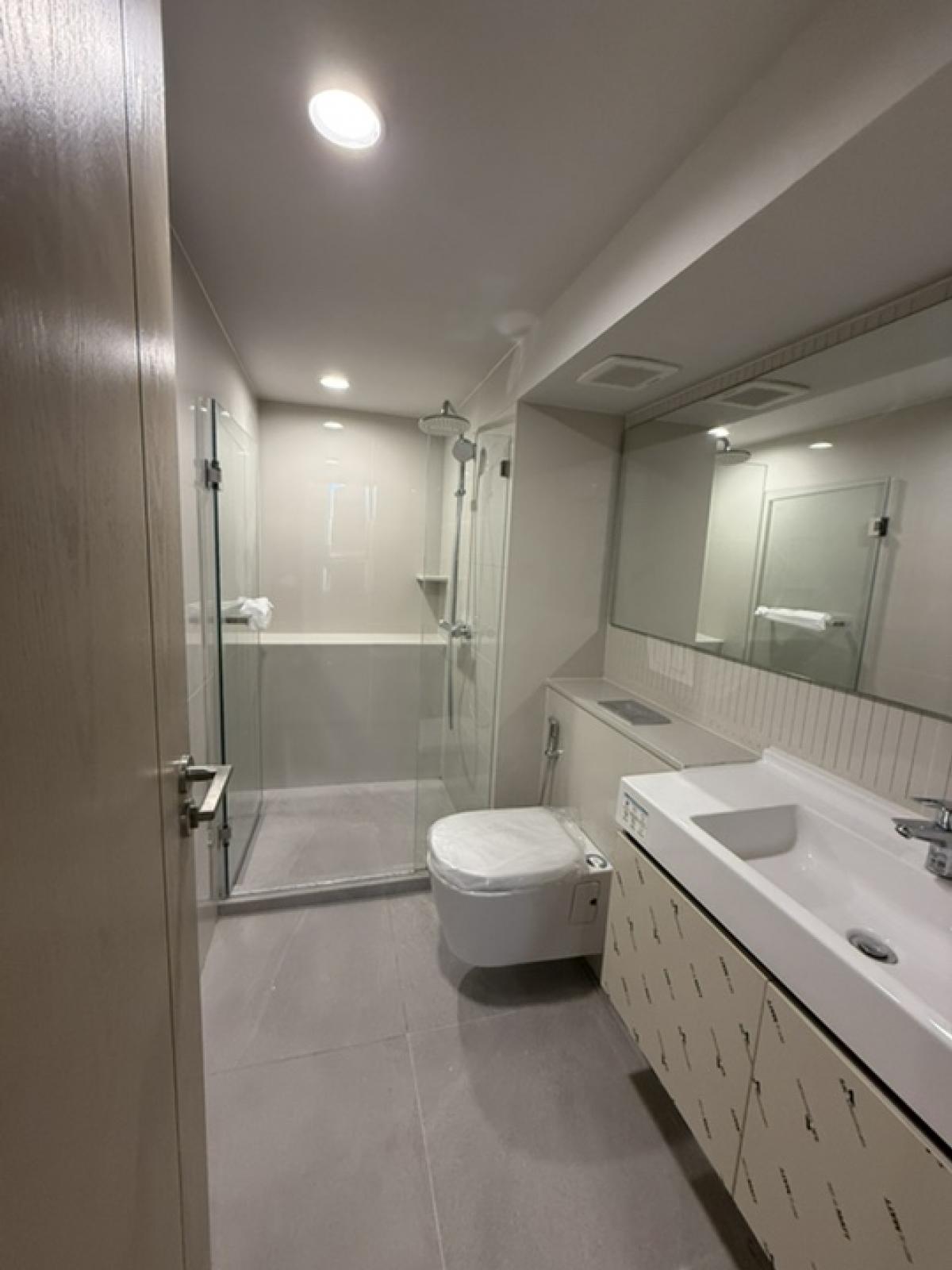 ขายดาวน์คอนโดสยาม จุฬา สามย่าน : ห้องสวย มุมดีที่สุด !! ขายดาวน์ด่วนมาก คัลเจอร์จุฬา สามย่าน สองห้องสองห้องน้ำ 66ตรม ถูกมาก 13,990,000 mb