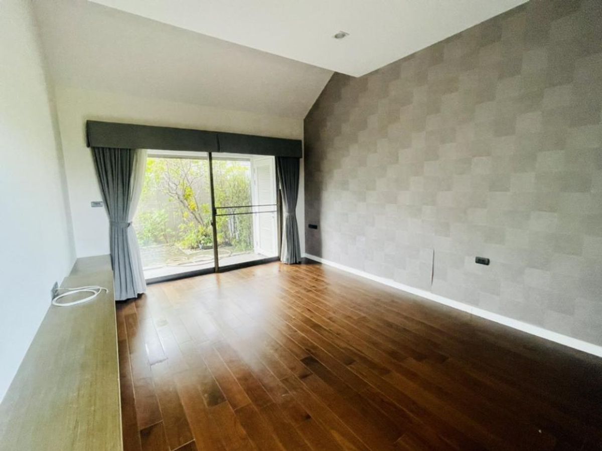 ขายบ้านเลียบทางด่วนรามอินทรา : 54.4ตรว 4นอน4น้ำ บ้านเดี่ยว 3 ชั้น ไพรเวท เนอวานา เรสสิเดนซ์ 