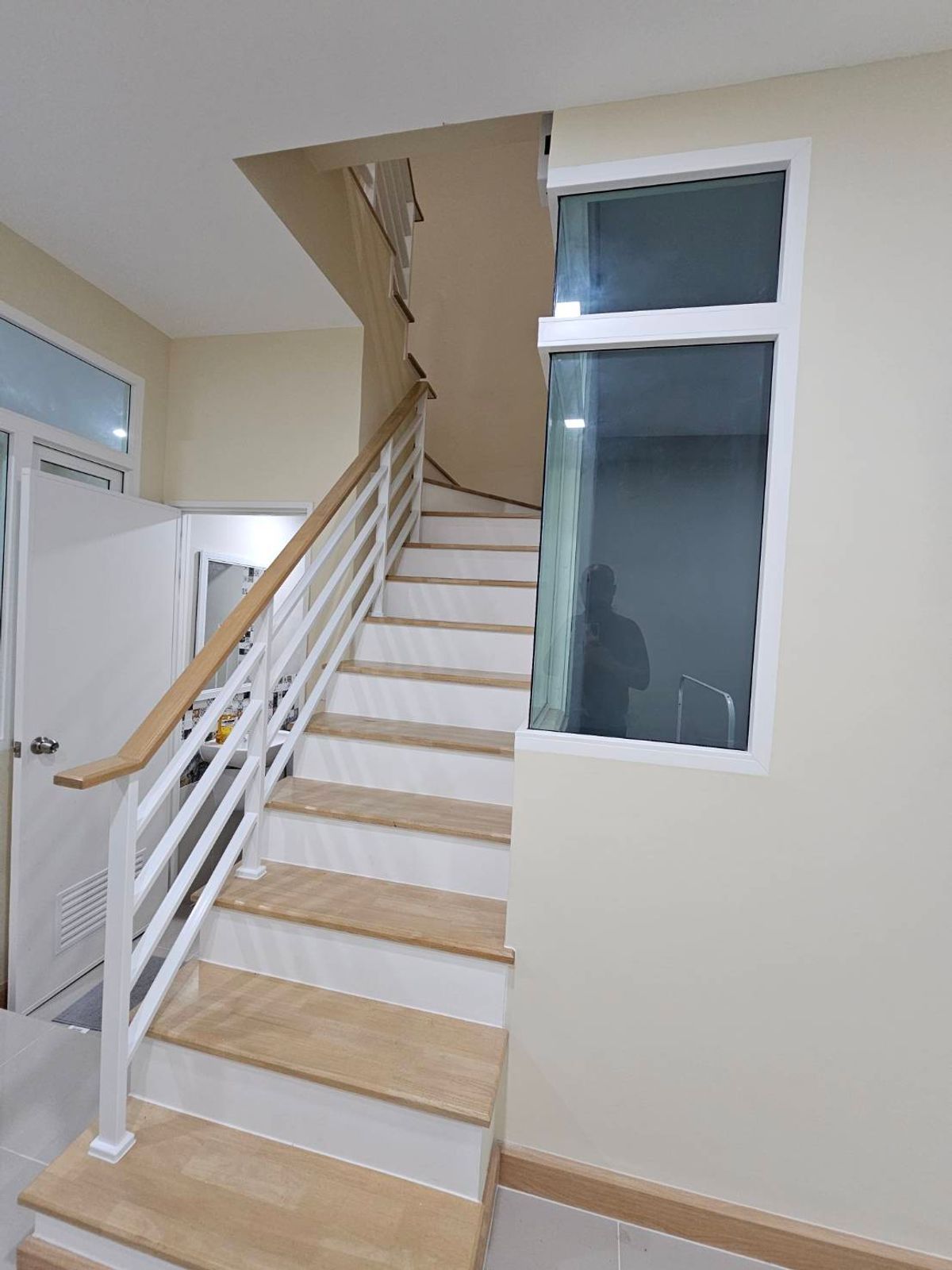 For SaleHousePinklao, Charansanitwong : 🏡 For Sale: Golden Neo & Golden Town Siriraj–Ratchaphruek – 2-Storey Southampton-Style Townhome, 4 Bedrooms, 2 Bathrooms, Fully Furnished with Appliances, 103 sq.m. Spacious Living Area, Prime Location Near MRT/BTS with Complete Amenities