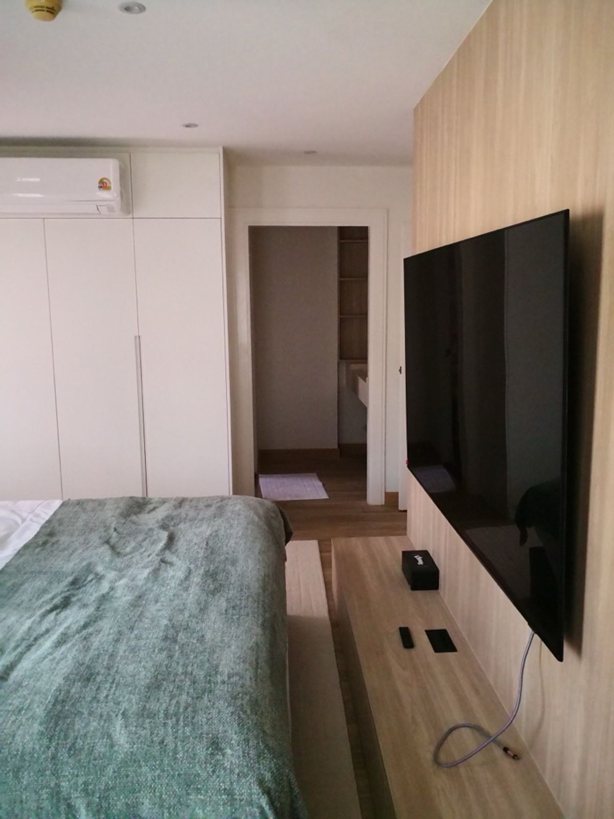 ขายคอนโดสีลม ศาลาแดง บางรัก : Investment Unit – Surawong City Resort | Corner Room in Silom CBD พร้อมผู้เช่า รับรายได้ 30K–35K/เดือนทันที