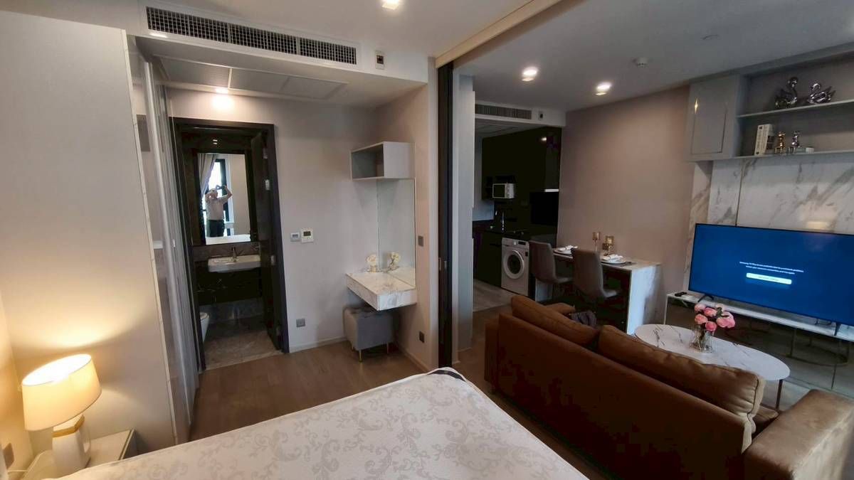 ให้เช่าคอนโดสุขุมวิท อโศก ทองหล่อ : Ashton Asoke, Available For Rent, Fully Furnished, Ready to move in สอบถามได้ครับ