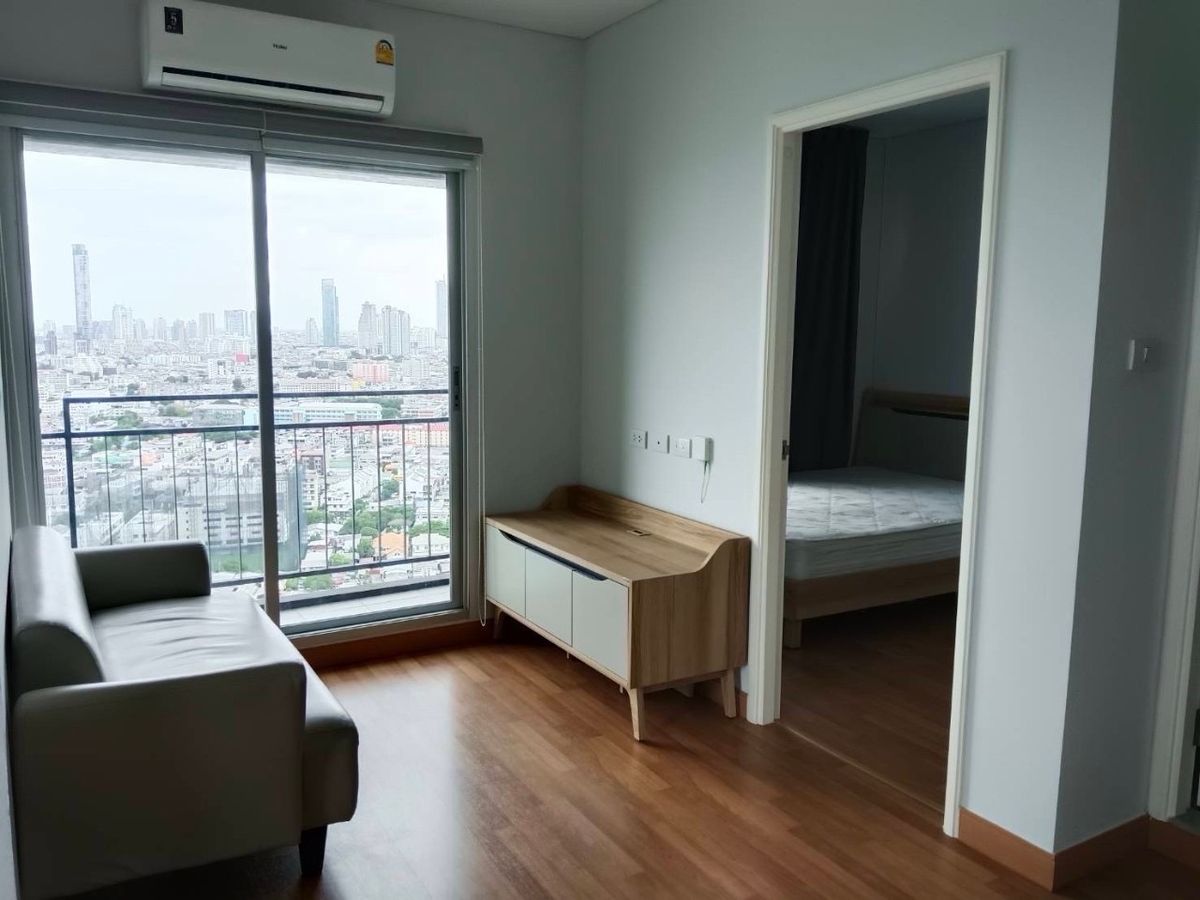 For RentCondoRama3 (Riverside),Satupadit : Rental of Lumpini Place Ratchada Sathu 2 Bedrooms(corner room) 39 sqm ready to move
