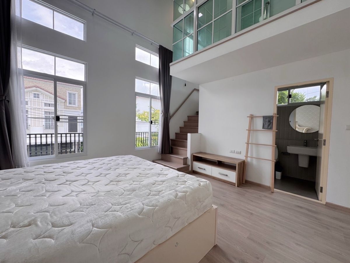 ให้เช่าทาวน์โฮมบางนา แบริ่ง ลาซาล : 💥ForRent💥3Bed • Indy Bangna-Ramkhamhang 2 🏡 Near Mega Bangna ✨ Duplex ‼️Corner House with Private Garden 🌳 Ready to move in ‼️