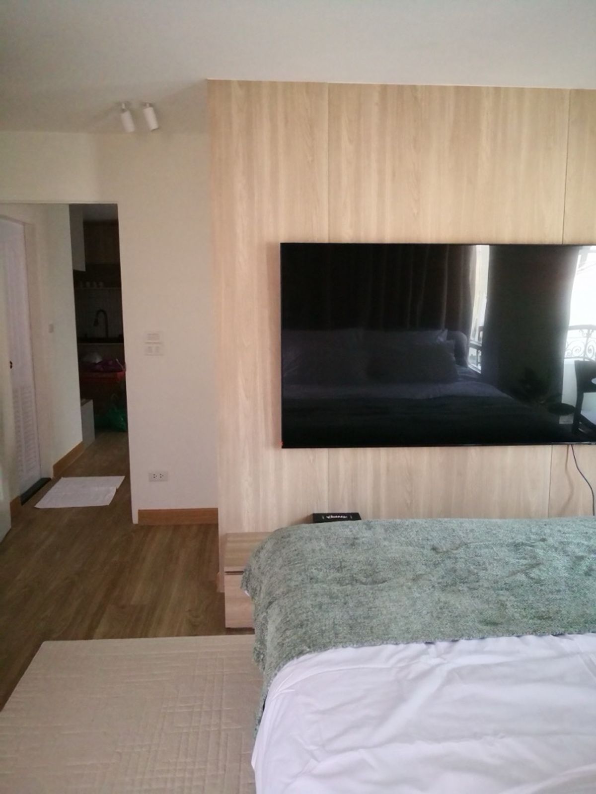 ขายคอนโดสีลม ศาลาแดง บางรัก : Investment Unit – Surawong City Resort | Corner Room in Silom CBD พร้อมผู้เช่า รับรายได้ 30K–35K/เดือนทันที