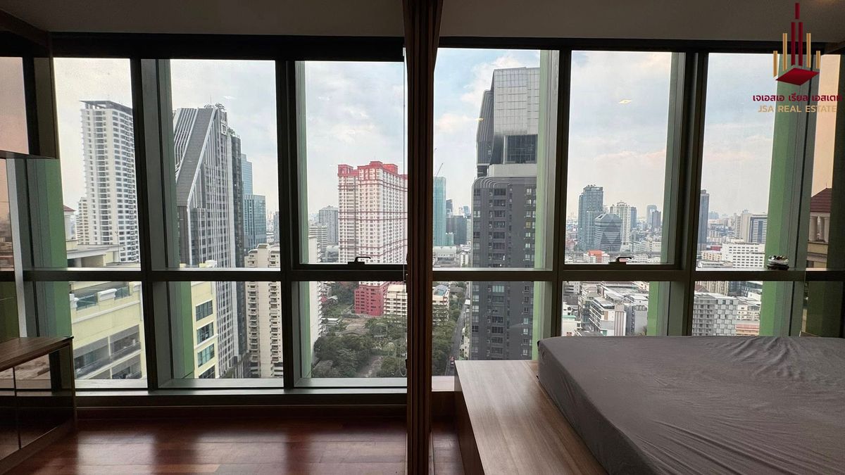 For SaleCondoRatchathewi,Phayathai : ✨ For Sale: Wish Signature Midtown Siam Condo ✨ 💰 ONLY 5,974,000 THB
