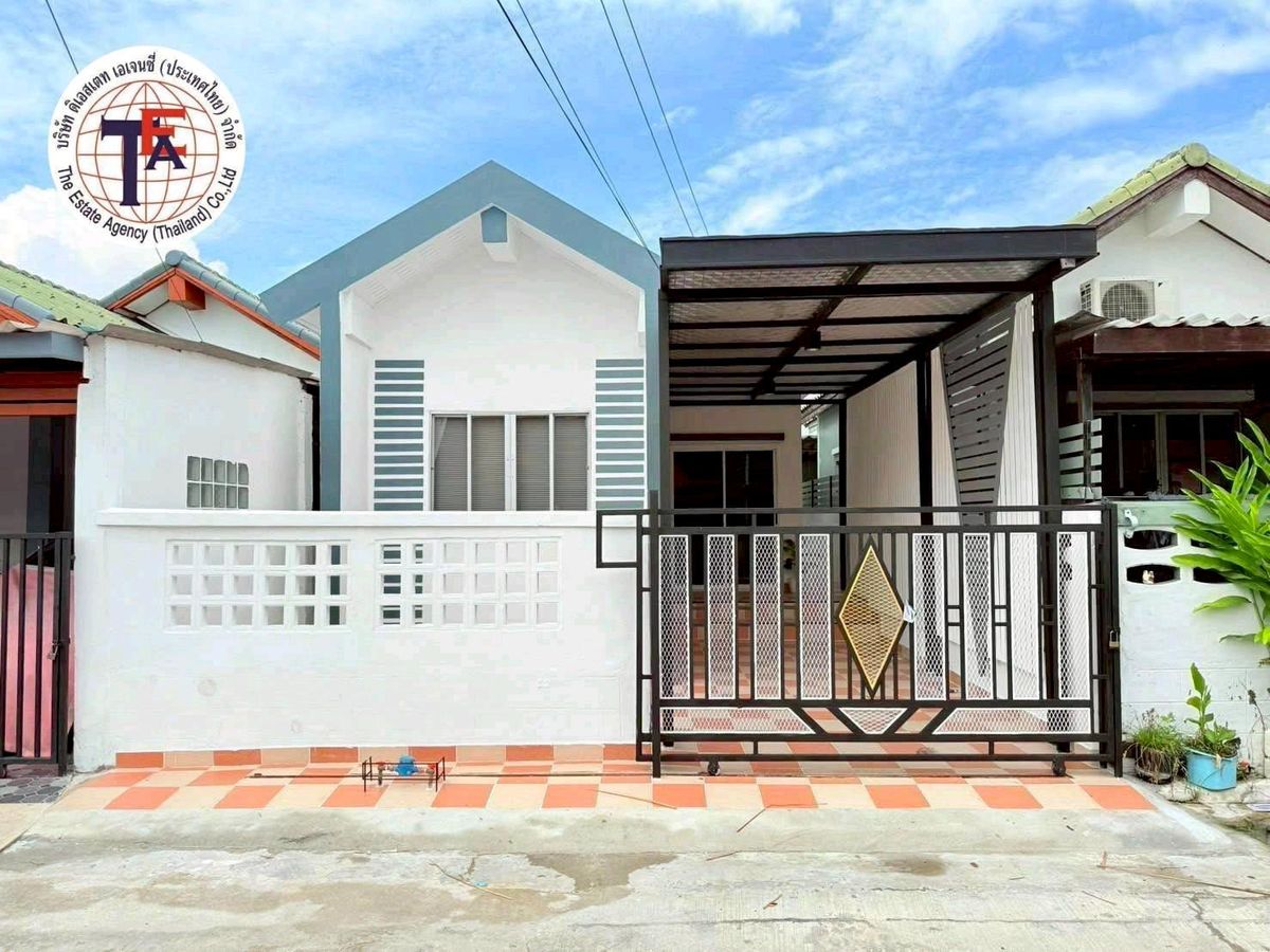 For SaleHouseMin Buri, Romklao : One -story house for sale, Golden location, Amorn Village, Maine Road, Vari, 25 Khok Twin, Nong Chok. Saint Teleza Temple, Nong Chok Market, Nong Chok District Office Graduated school