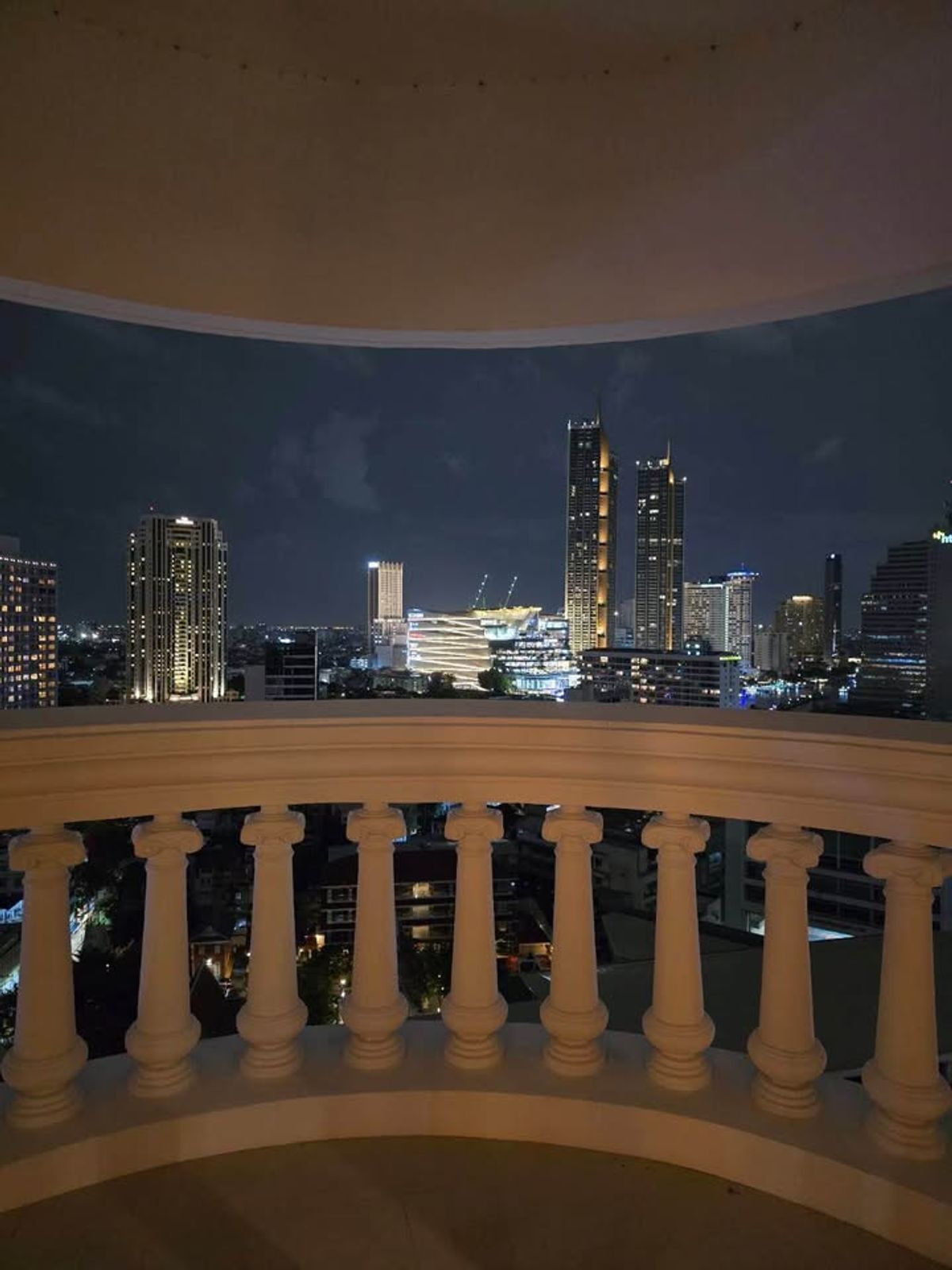 ให้เช่าคอนโดสีลม ศาลาแดง บางรัก : 🏢✨ ให้เช่า Penthouse สุดหรู เลอบัว แอท สเตททาวเวอร์ (Lebua at State Tower)