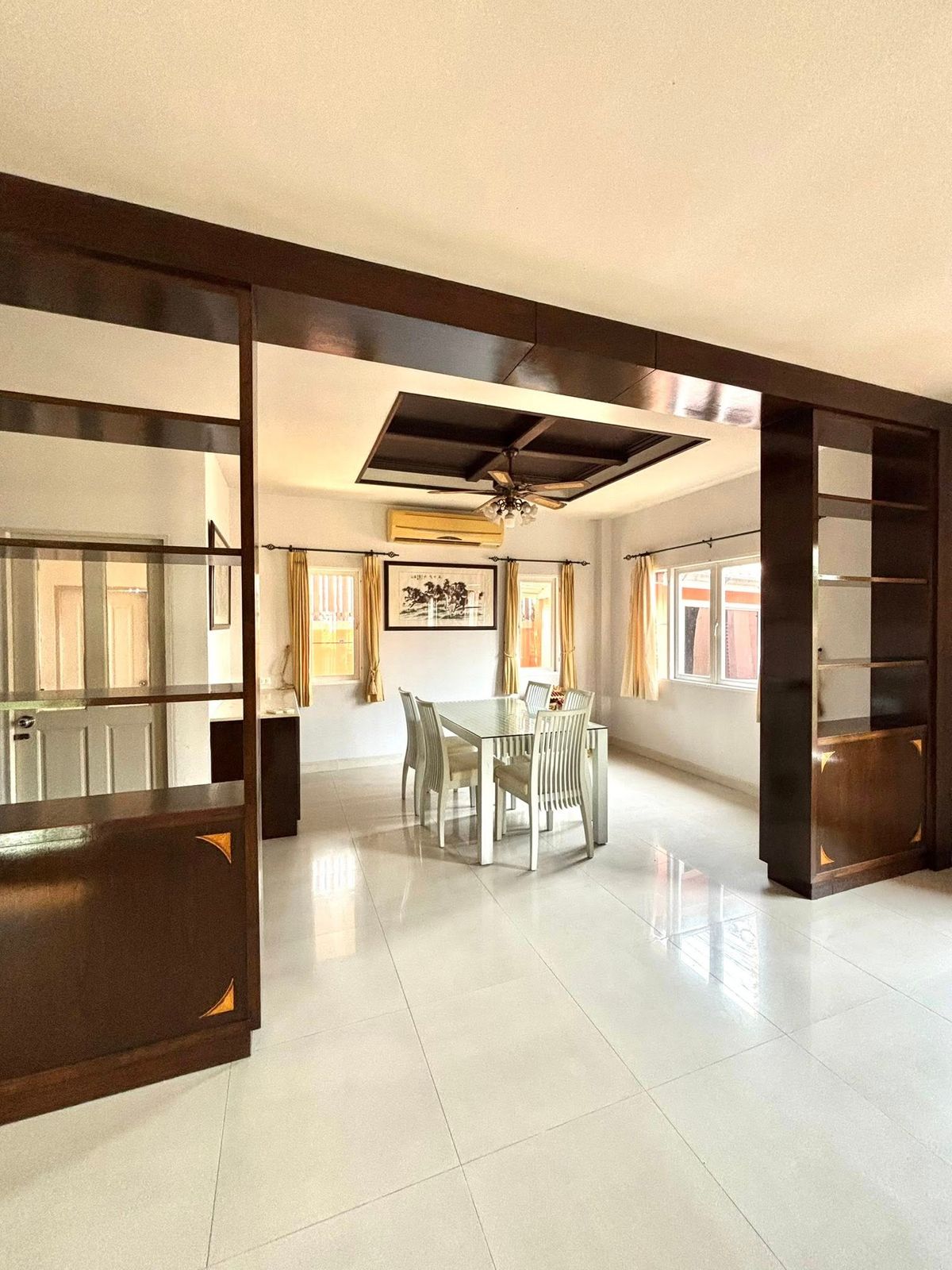 บ้านลาดพร้าว101 แฮปปี้แลนด์ : 🌟 ขาย/ให้เช่าบ้านเดี่ยว 2 ชั้น โครงการ Krongthong Villa Park ทำเลบางกะปิ ขนาดใหญ่ 3 ห้องนอน 3 ห้องน้ำ พร้อมที่จอดรถ 1-2 คัน ตกแต่งครบพร้อมเข้าอยู่ เหมาะสำหรับครอบครัว เดินทางสะดวก ใกล้ห้างสรรพสินค้า โรงเรียน โรงพยาบาล