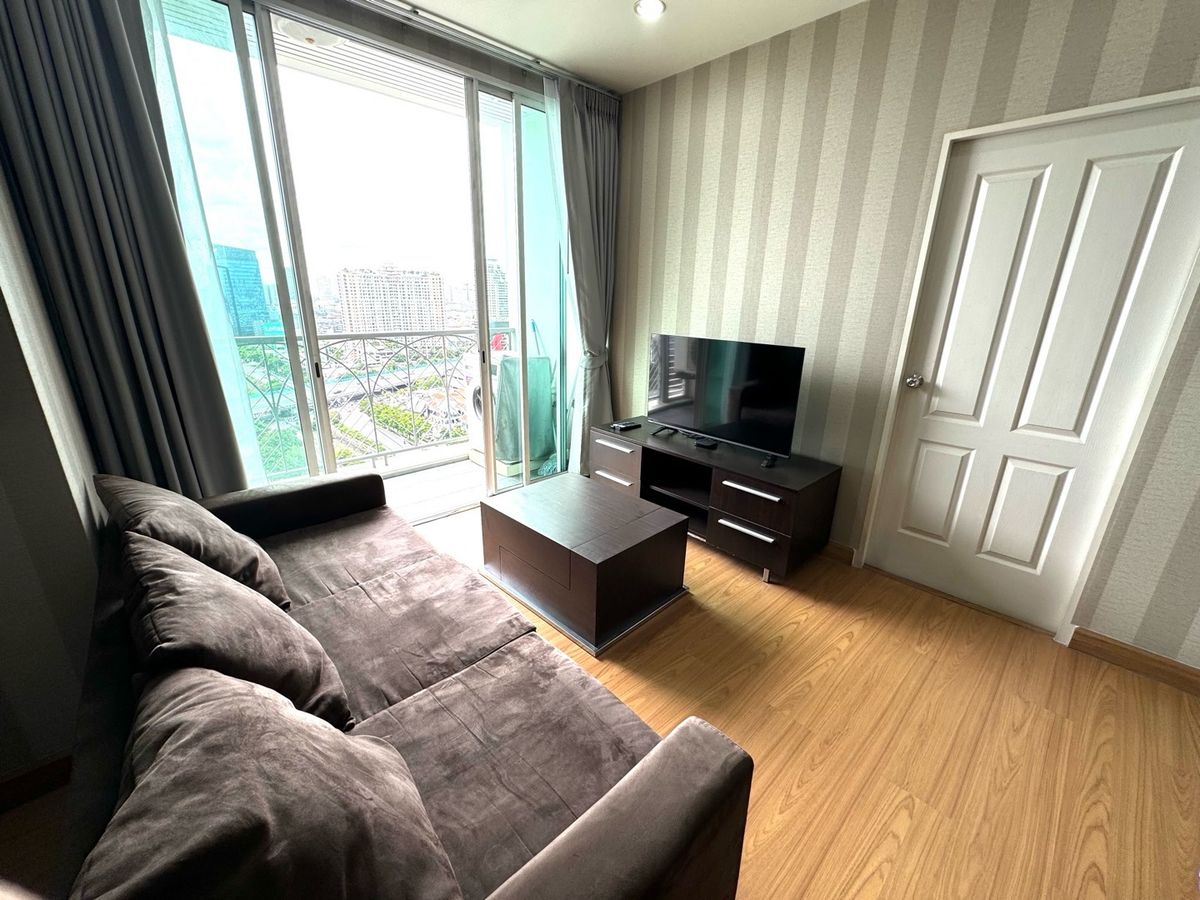 For RentCondoSathorn, Narathiwat : ✨ For Rent: The Complete Narathiwat Condo | Chao Phraya River View 