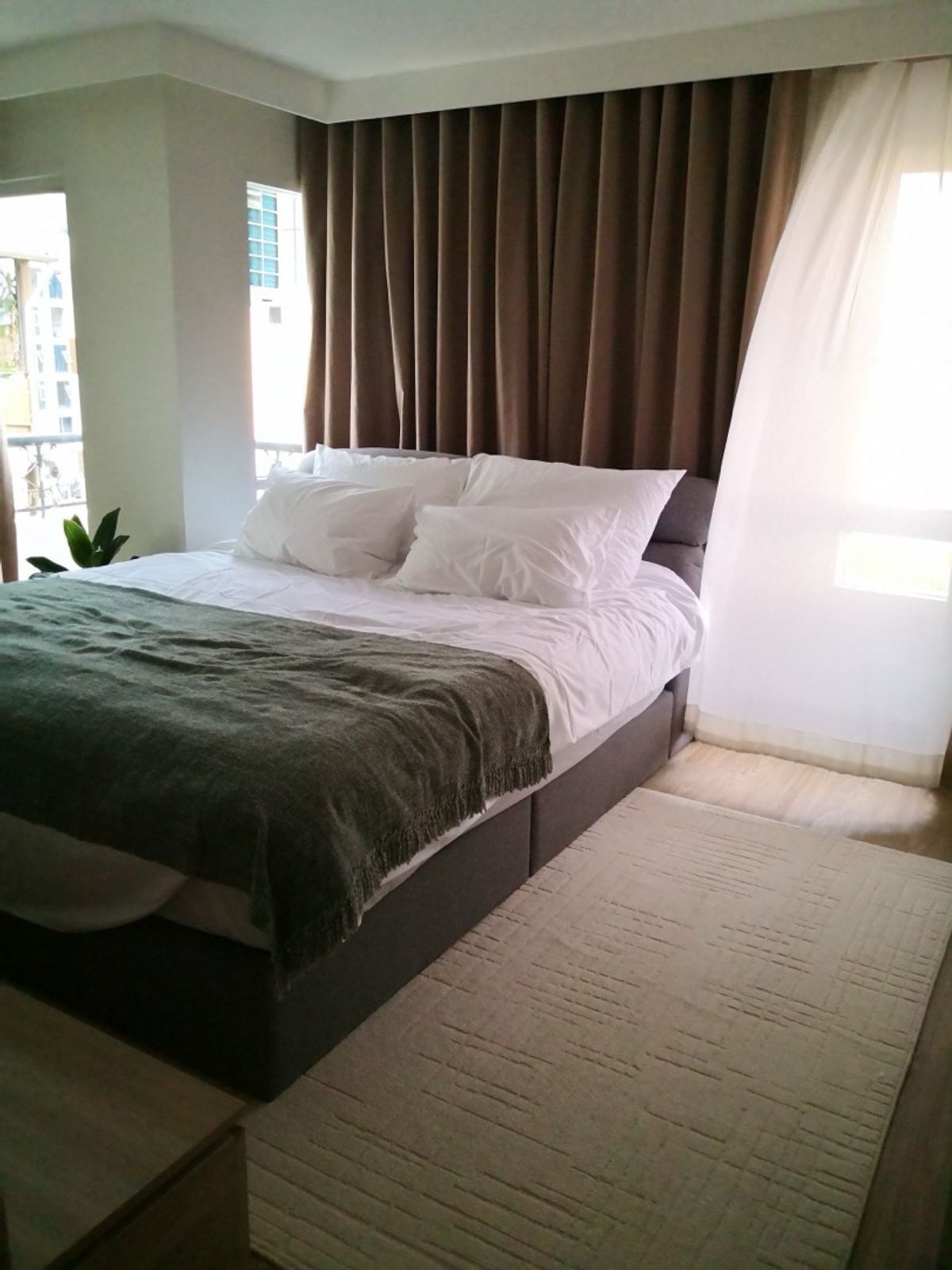 ขายคอนโดสีลม ศาลาแดง บางรัก : Investment Unit – Surawong City Resort | Corner Room in Silom CBD พร้อมผู้เช่า รับรายได้ 30K–35K/เดือนทันที