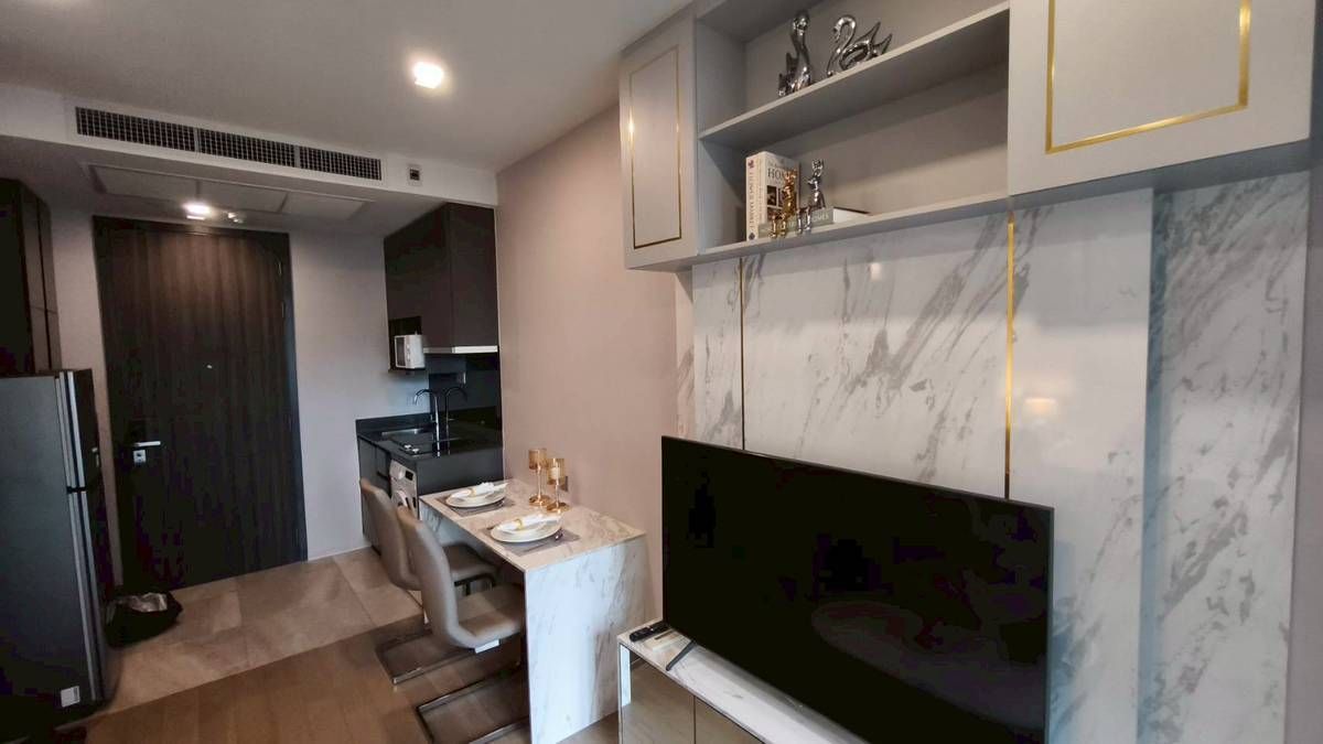 ให้เช่าคอนโดสุขุมวิท อโศก ทองหล่อ : Ashton Asoke, Available For Rent, Fully Furnished, Ready to move in สอบถามได้ครับ