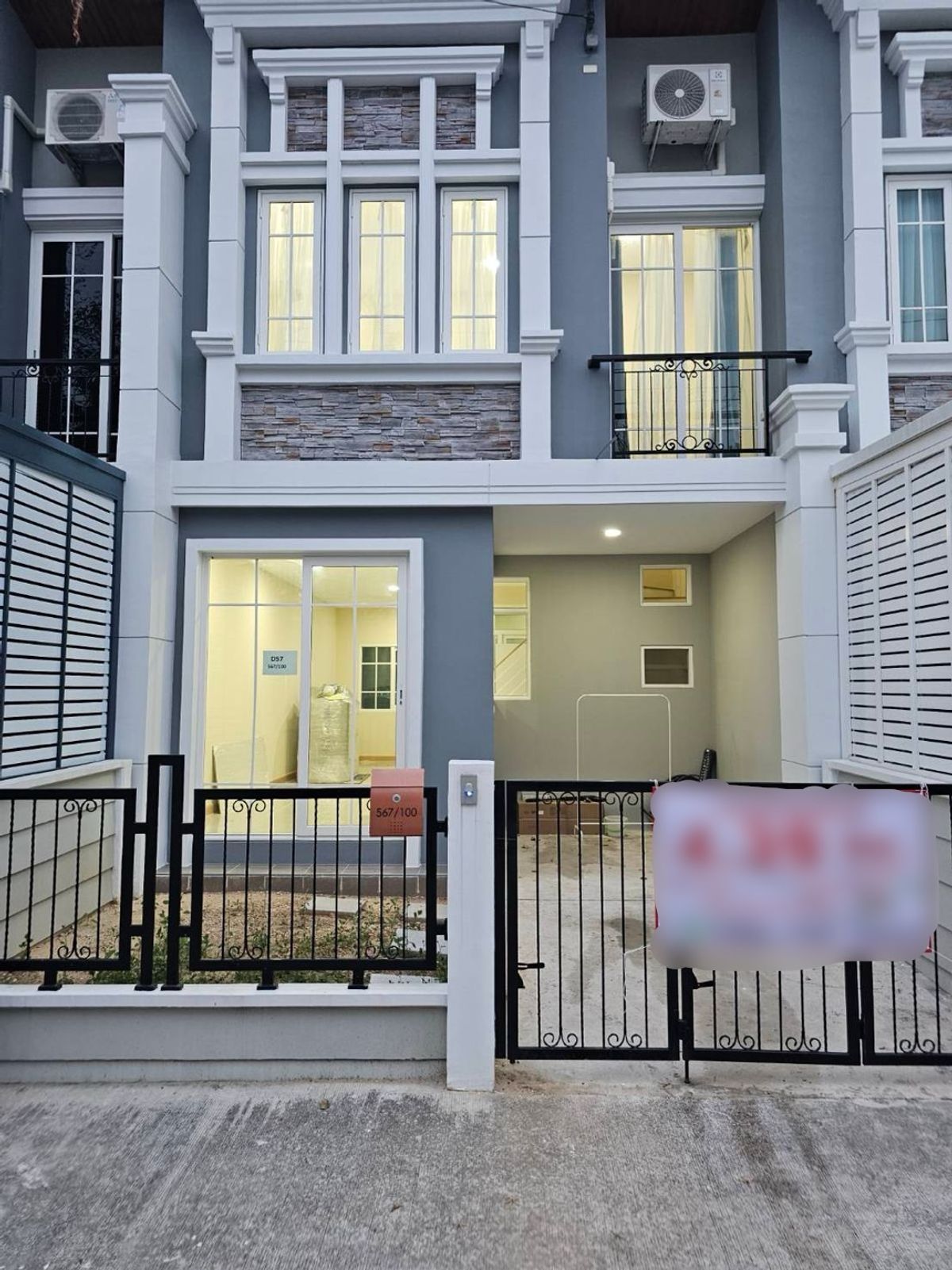 For SaleHousePinklao, Charansanitwong : 🏡 For Sale: Golden Neo & Golden Town Siriraj–Ratchaphruek – 2-Storey Southampton-Style Townhome, 4 Bedrooms, 2 Bathrooms, Fully Furnished with Appliances, 103 sq.m. Spacious Living Area, Prime Location Near MRT/BTS with Complete Amenities