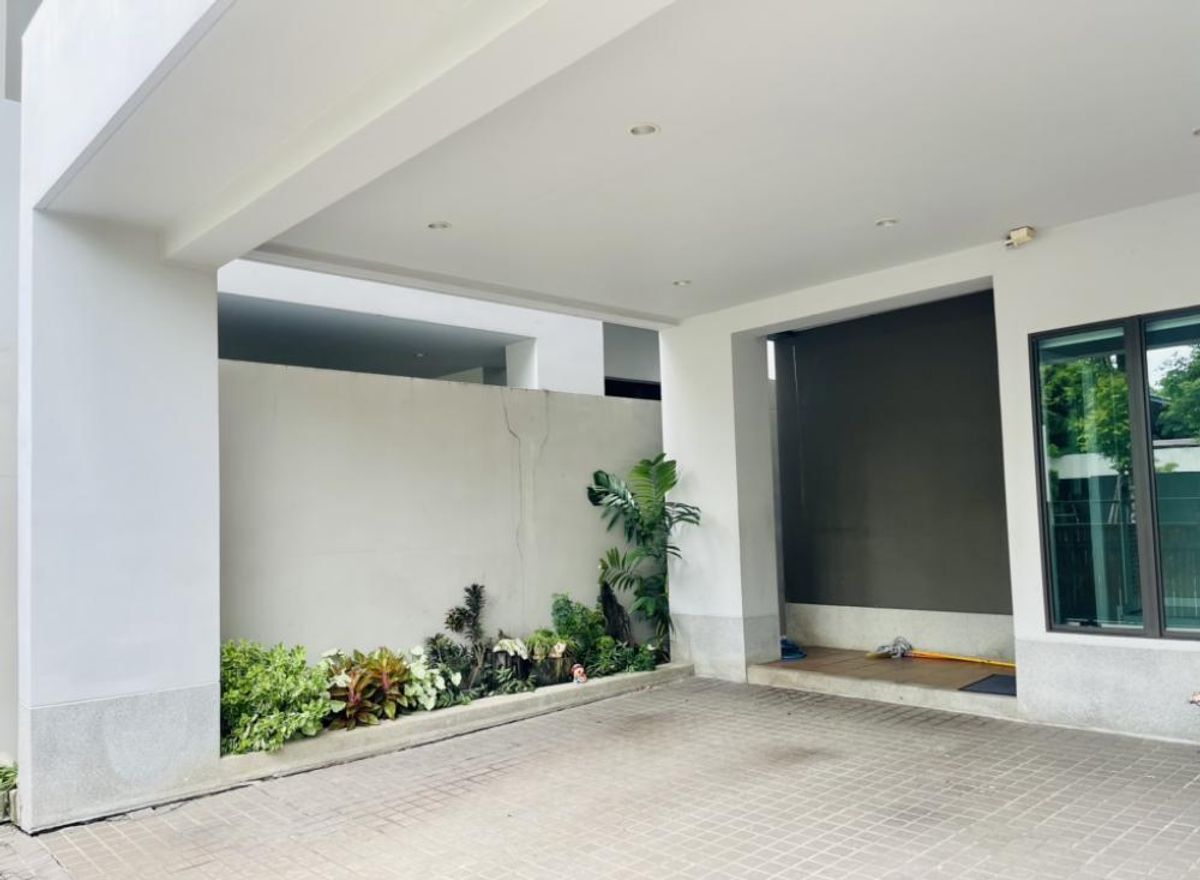 ขายบ้านเลียบทางด่วนรามอินทรา : 54.4ตรว 4นอน4น้ำ บ้านเดี่ยว 3 ชั้น ไพรเวท เนอวานา เรสสิเดนซ์ 