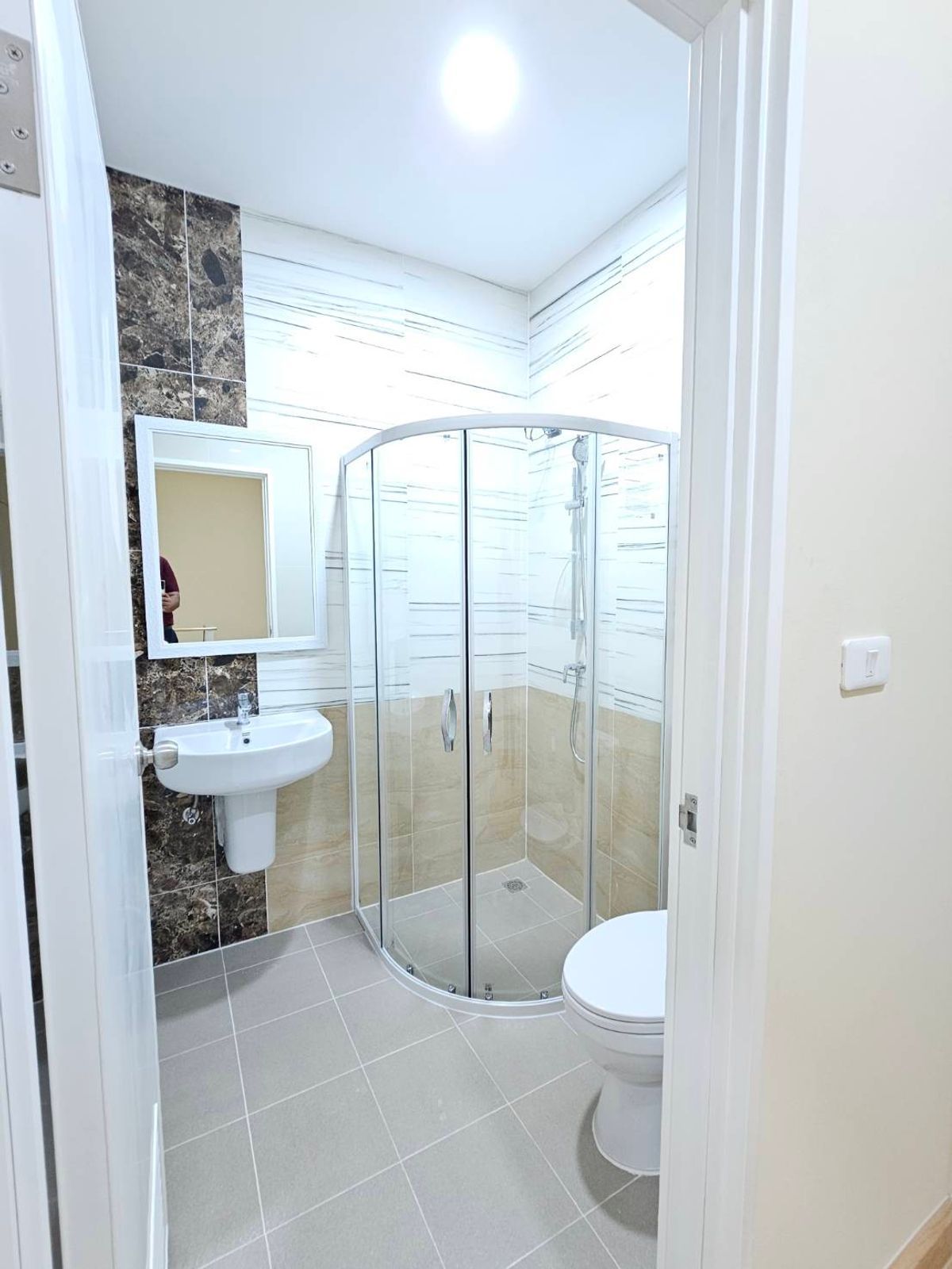 For SaleHousePinklao, Charansanitwong : 🏡 For Sale: Golden Neo & Golden Town Siriraj–Ratchaphruek – 2-Storey Southampton-Style Townhome, 4 Bedrooms, 2 Bathrooms, Fully Furnished with Appliances, 103 sq.m. Spacious Living Area, Prime Location Near MRT/BTS with Complete Amenities