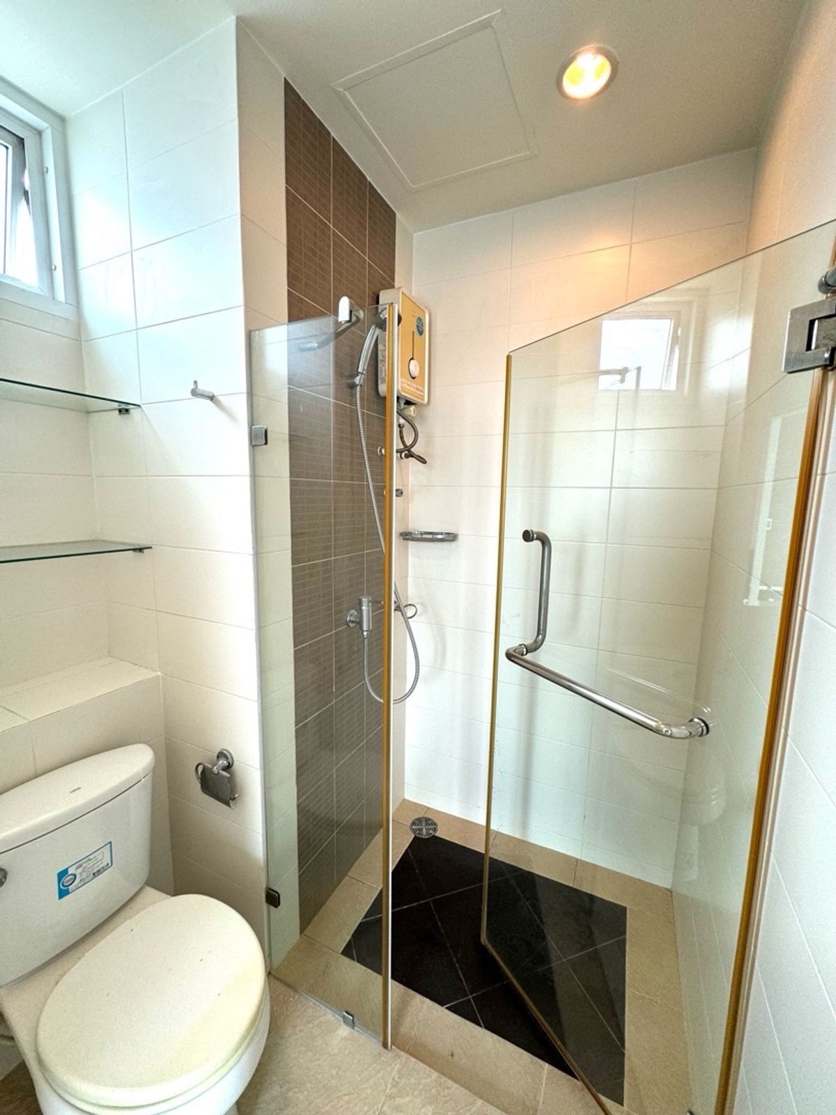 For RentCondoSathorn, Narathiwat : Available: The Complete Narathiwat Condo, large 2-bedroom, 2-bathroom unit.