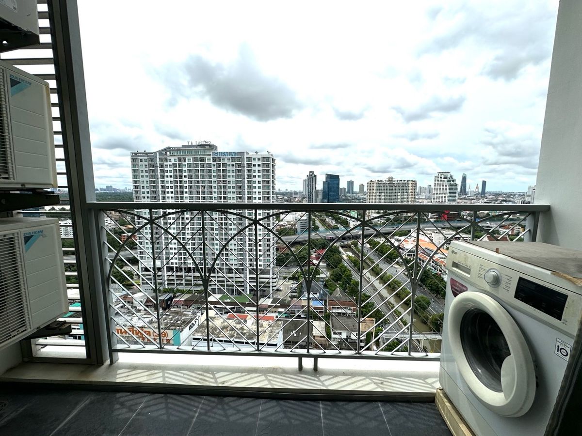 For RentCondoSathorn, Narathiwat : Available: The Complete Narathiwat Condo, large 2-bedroom, 2-bathroom unit.