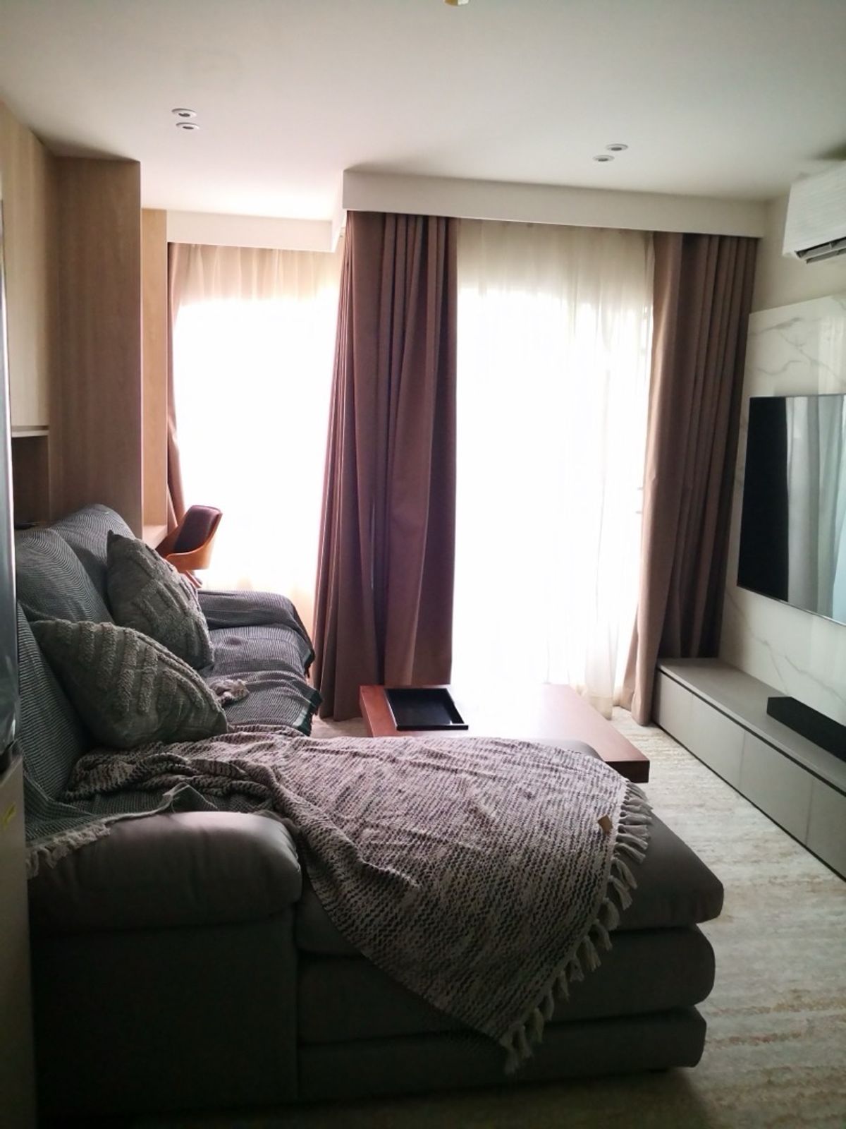 ขายคอนโดสีลม ศาลาแดง บางรัก : Investment Unit – Surawong City Resort | Corner Room in Silom CBD พร้อมผู้เช่า รับรายได้ 30K–35K/เดือนทันที