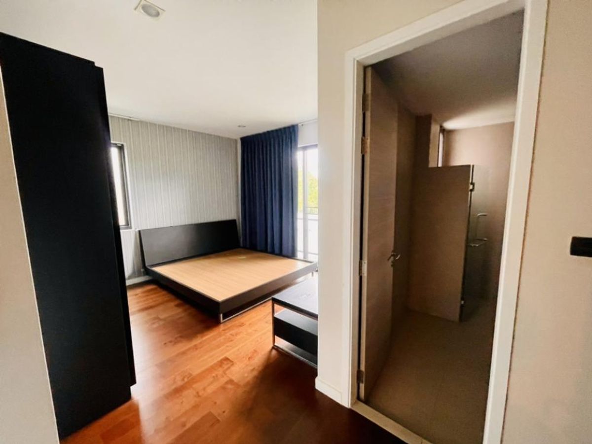 ขายบ้านเลียบทางด่วนรามอินทรา : 54.4ตรว 4นอน4น้ำ บ้านเดี่ยว 3 ชั้น ไพรเวท เนอวานา เรสสิเดนซ์ 