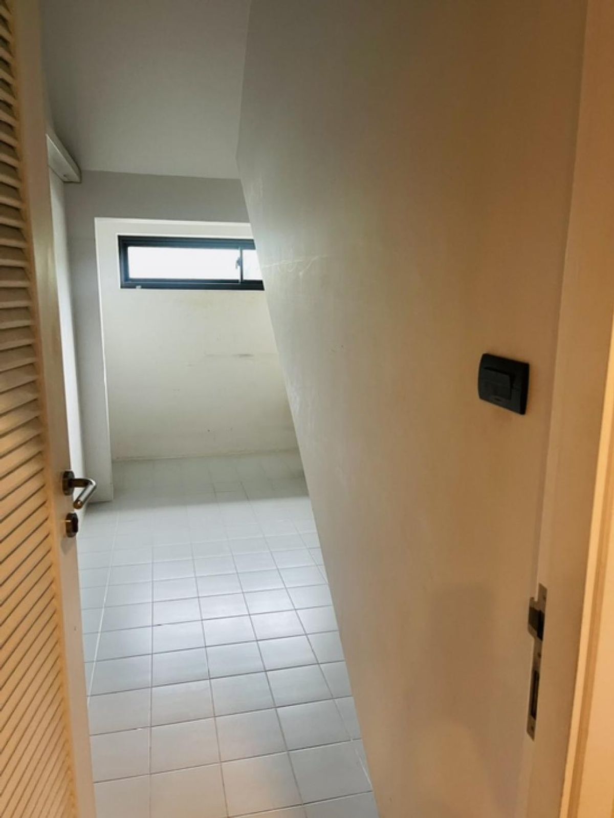 ขายบ้านเลียบทางด่วนรามอินทรา : 54.4ตรว 4นอน4น้ำ บ้านเดี่ยว 3 ชั้น ไพรเวท เนอวานา เรสสิเดนซ์ 